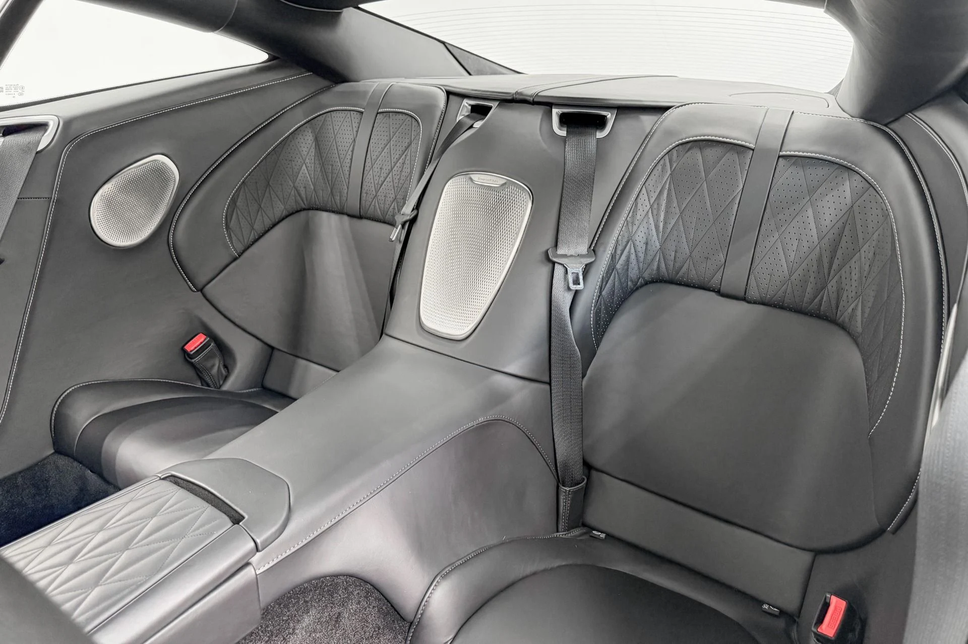 mph015_3653210232_Used_2024_Aston_Martin_DB_12_V8_Inspire_Sport_Interior_671_Horsepower_Low_M_Iles_1784830647_4f4530bbce