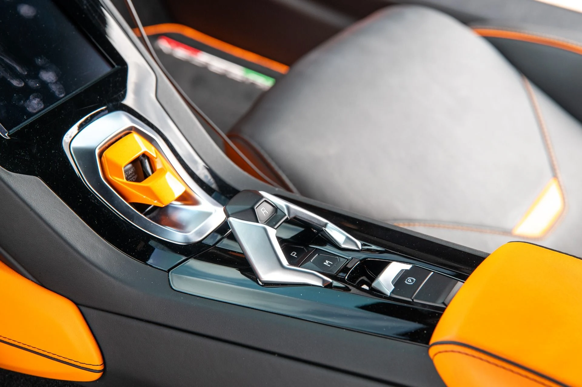 mph015_3661963740_Used_2021_Lamborghini_Huracan_EVO_1753824342_959408a273