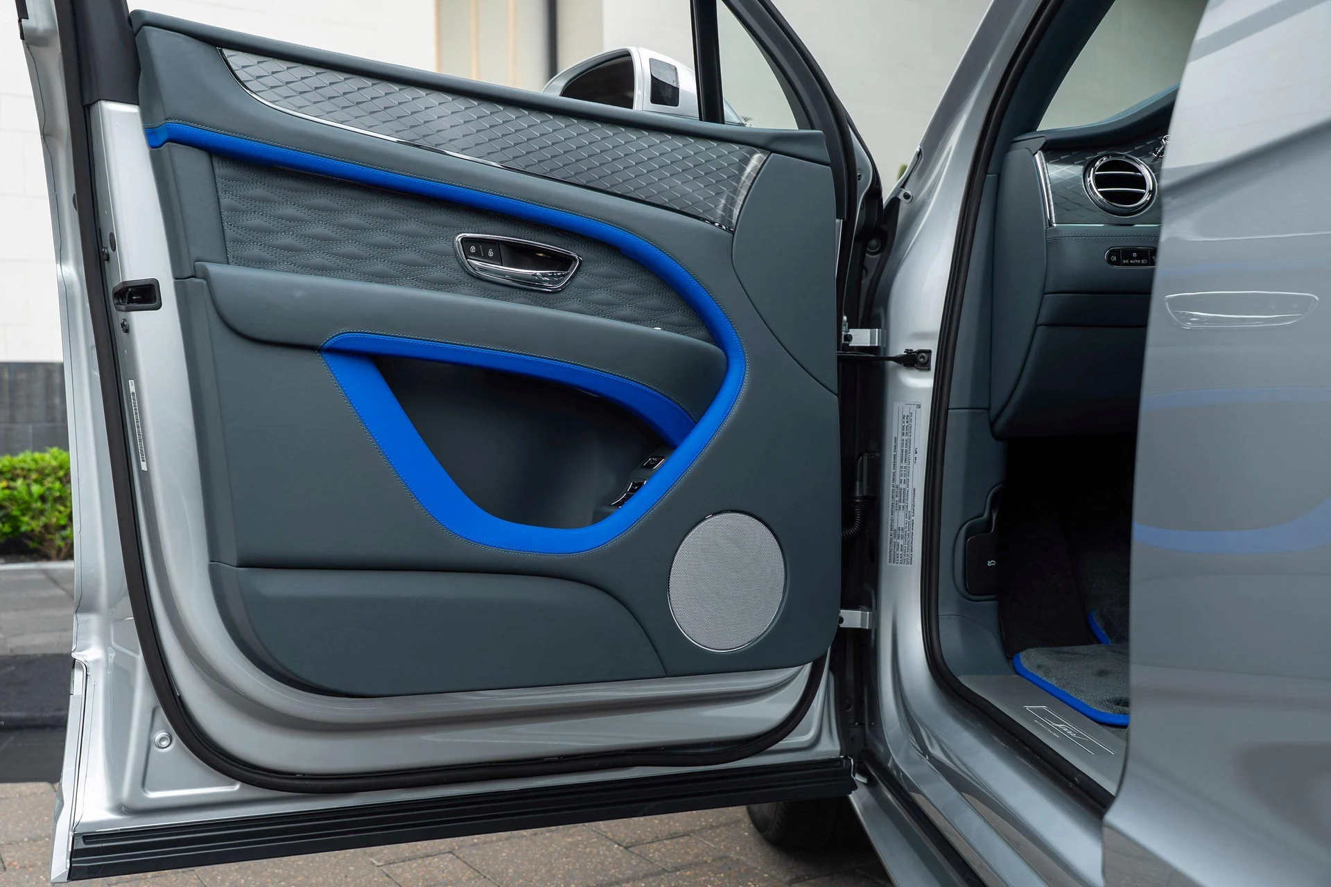 mph015_3666079156_477619924_6954c0084e73cd9f103f4fd0_5cccc2397c