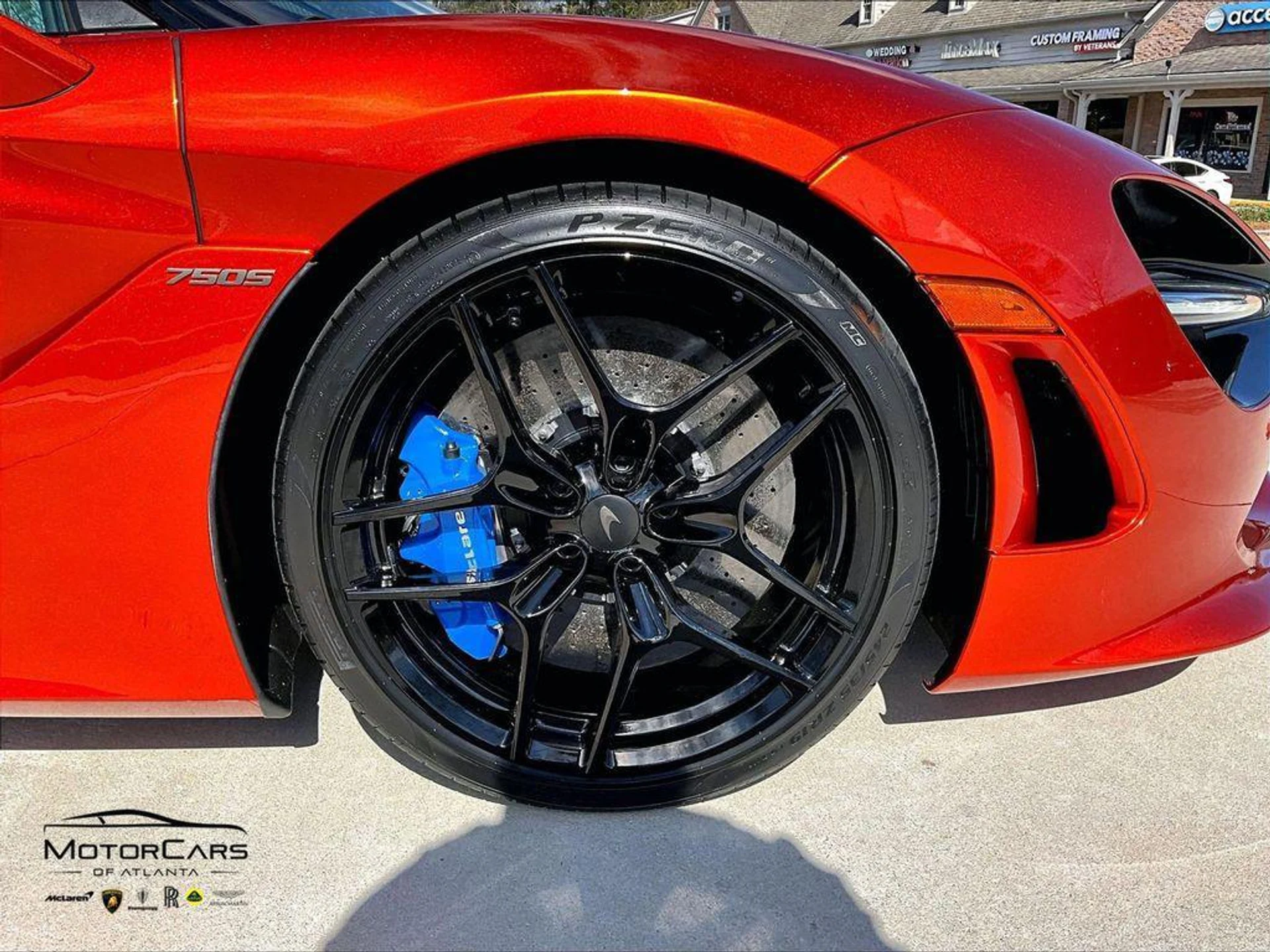 mph015_3675540217_OE_4k4_Fmr_OB_Ooocy_Dofa_Ph_HR_Lw_L0_a3a8170ae7