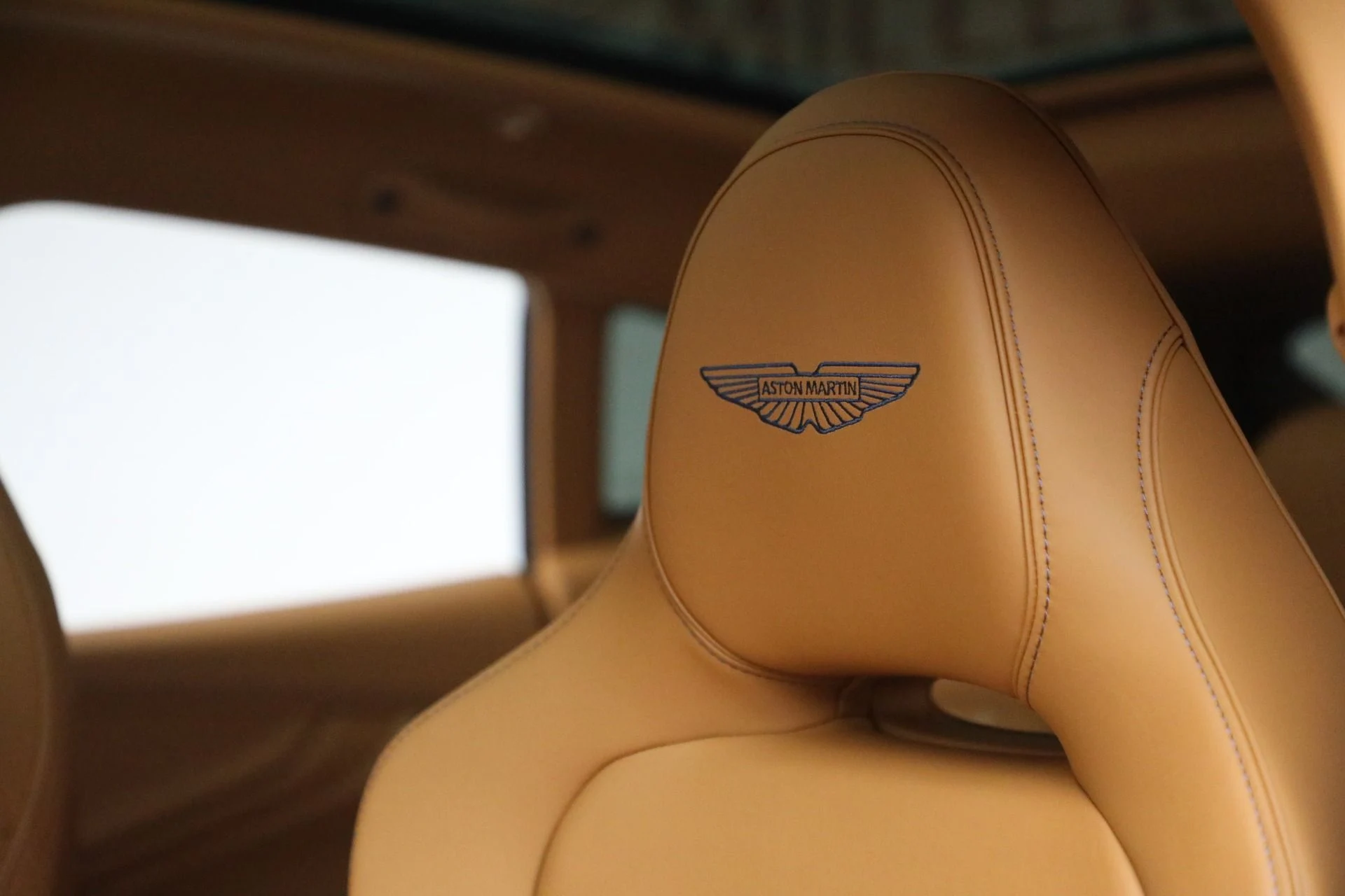 mph015_3676763234_New_2025_Aston_Martin_DBX_707_0e26afb3bd
