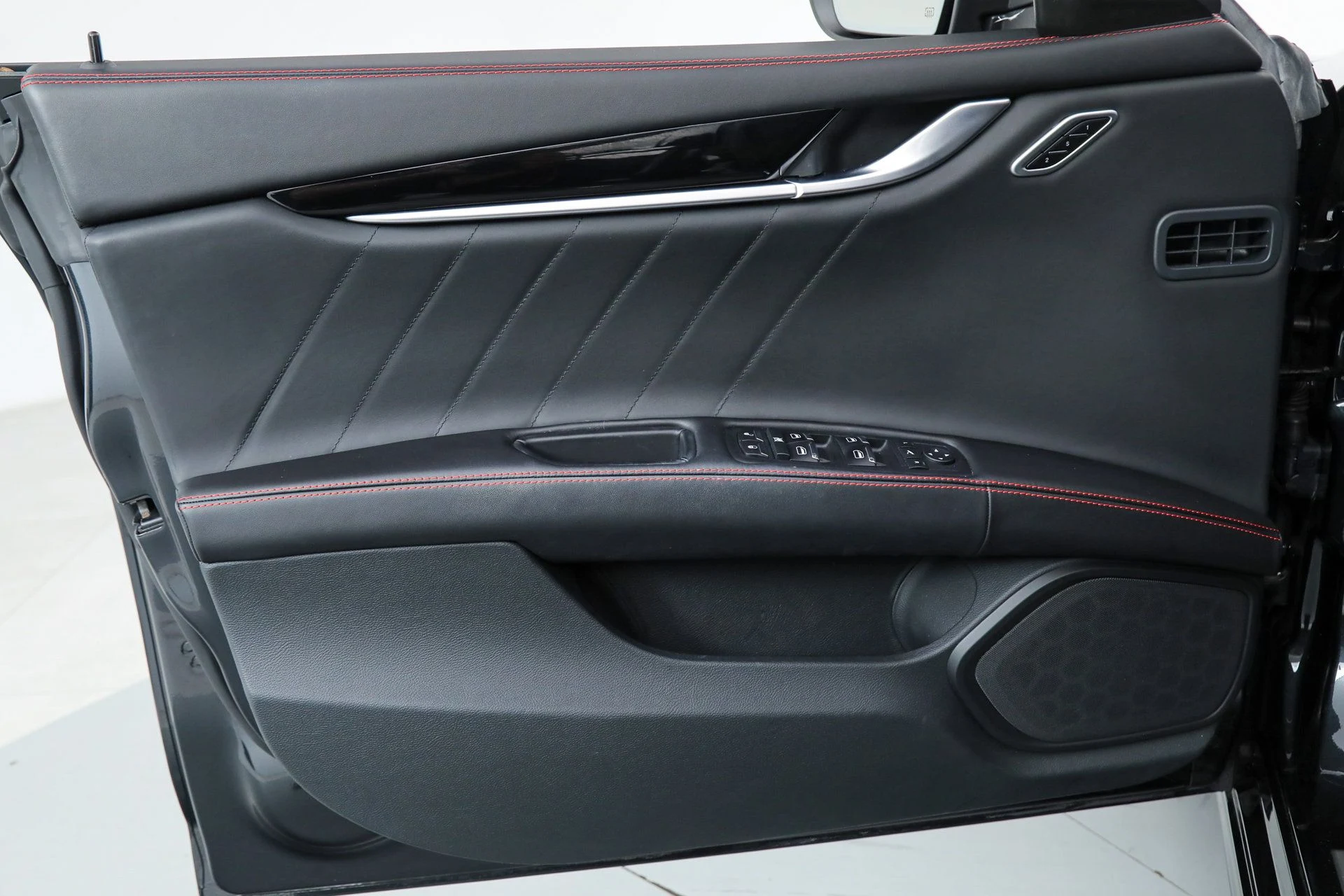 mph015_3678767437_4b432773fff0c898d5aea303cf1fbc19_85fef7389d