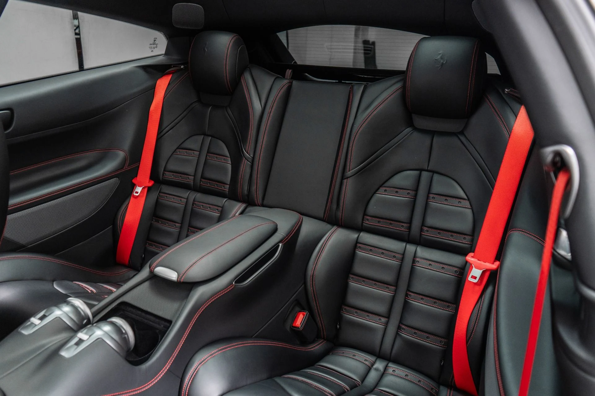 mph015_3678856404_Used_2019_Ferrari_GTC_4_Lusso_1790632614_666ce8901a