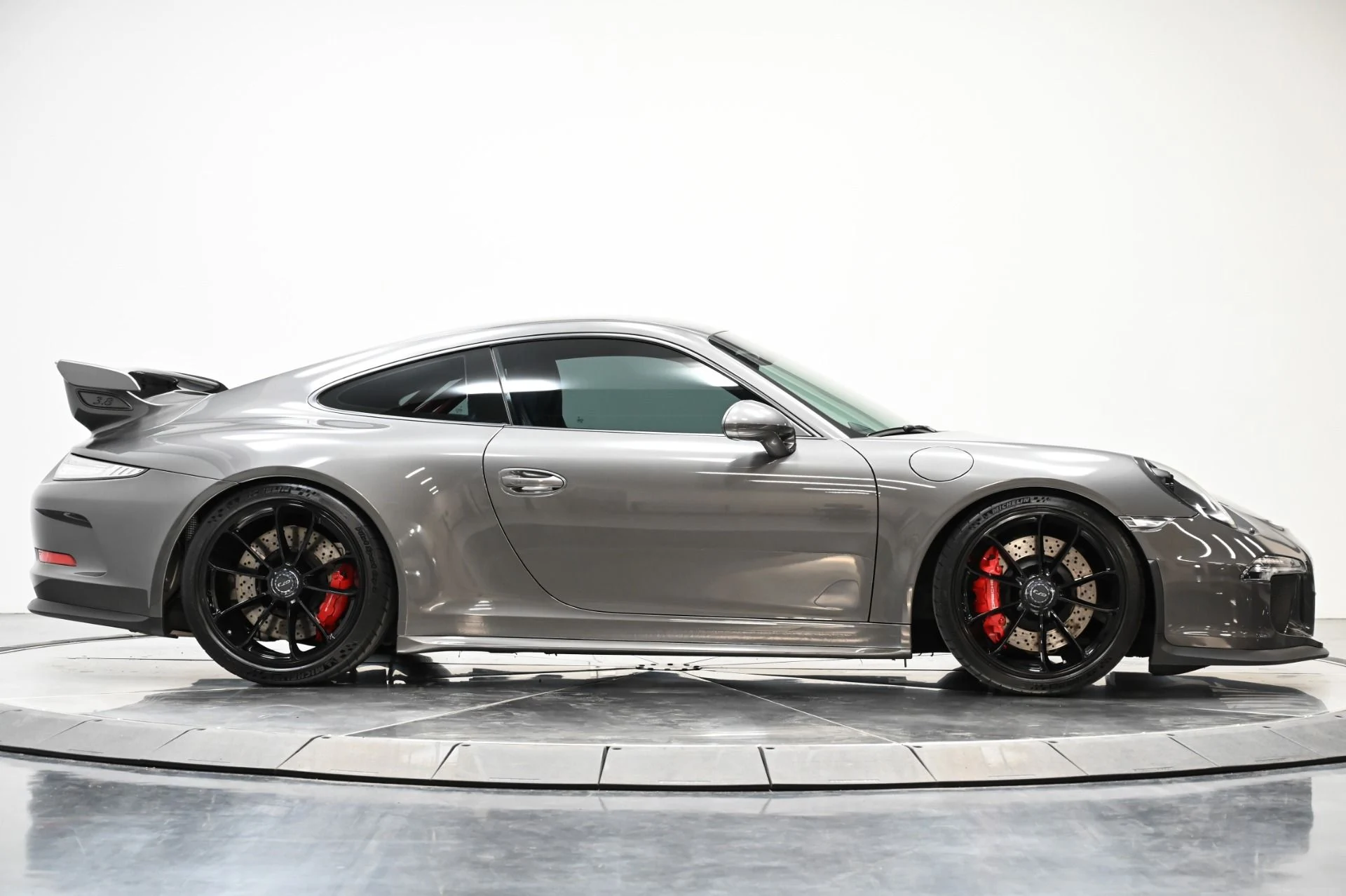 mph015_3682694554_Used_2015_Porsche_911_GT_3_1749853889_aa22a5322e