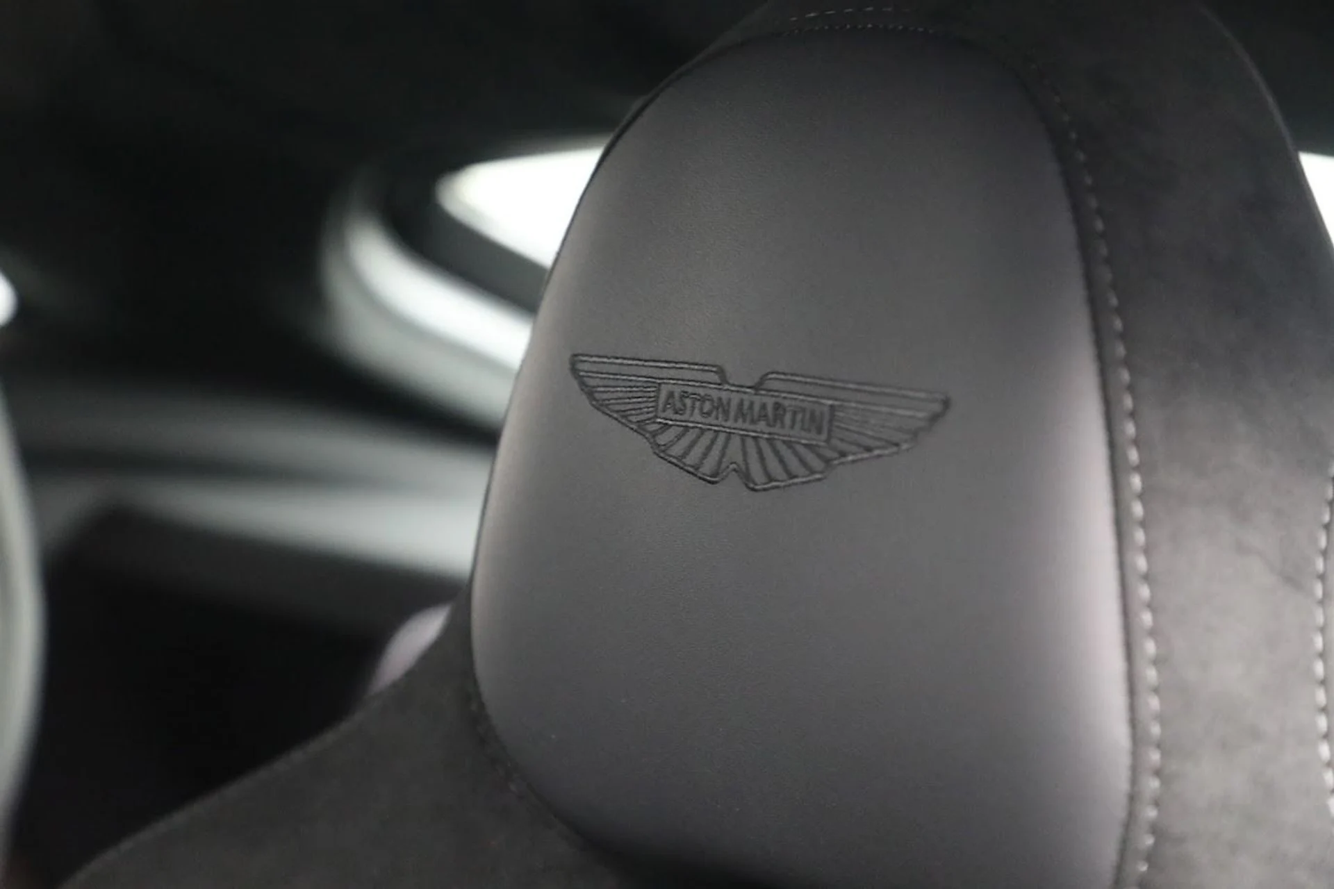 mph015_3684846259_New_2025_Aston_Martin_Vantage_43cb551c8c