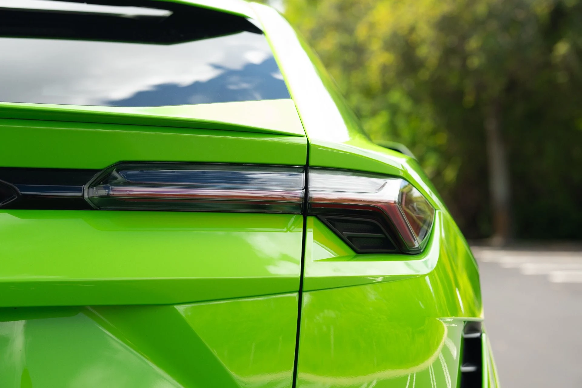 mph015_3685535066_Used_2023_Lamborghini_Urus_S_1758835388_b2f5c7f8f3