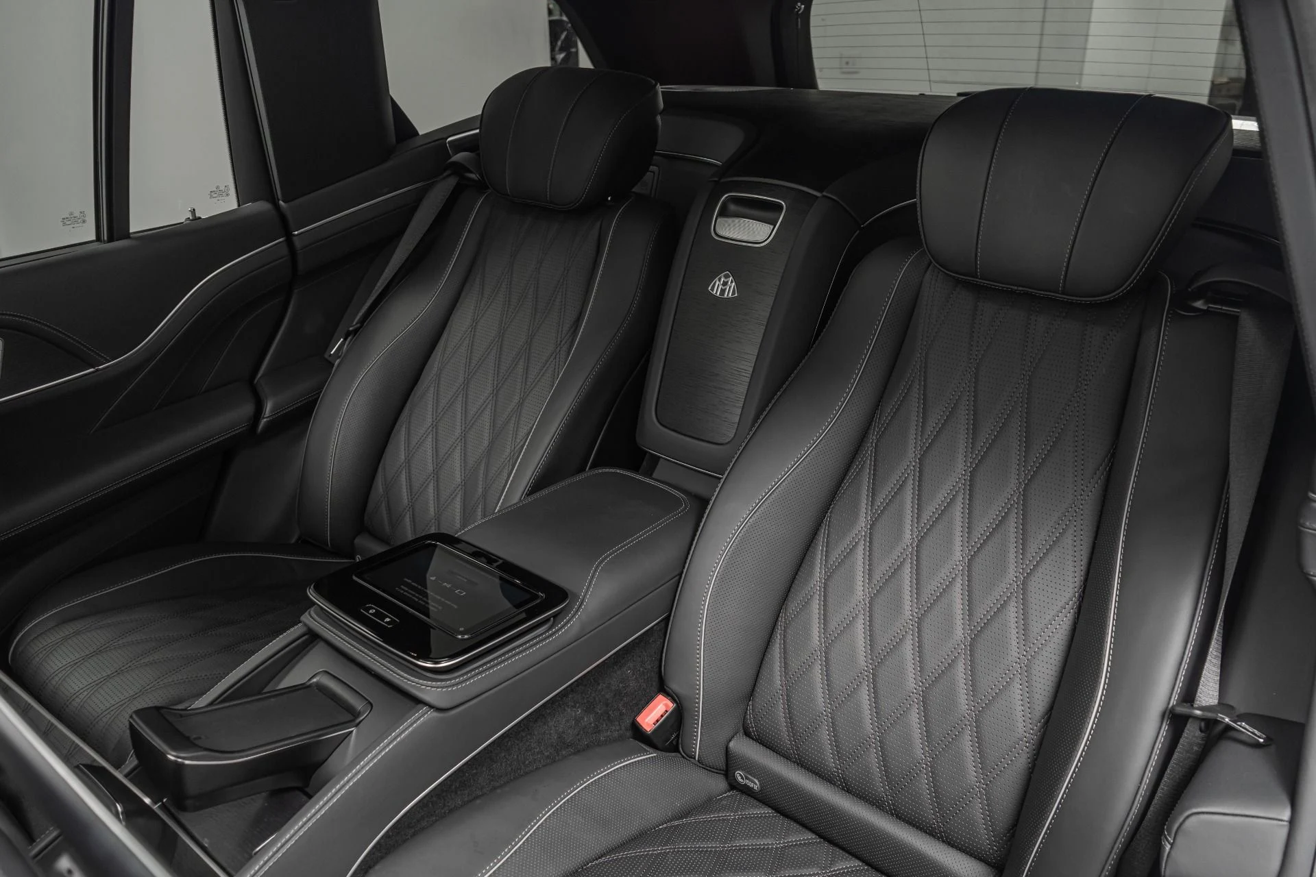 mph015_3688389604_Used_2024_Mercedes_Benz_Maybach_GLS_600_4_MATIC_4_Seat_Configuration_Rear_Seat_Entertainment_1776281488_efa1586b8f