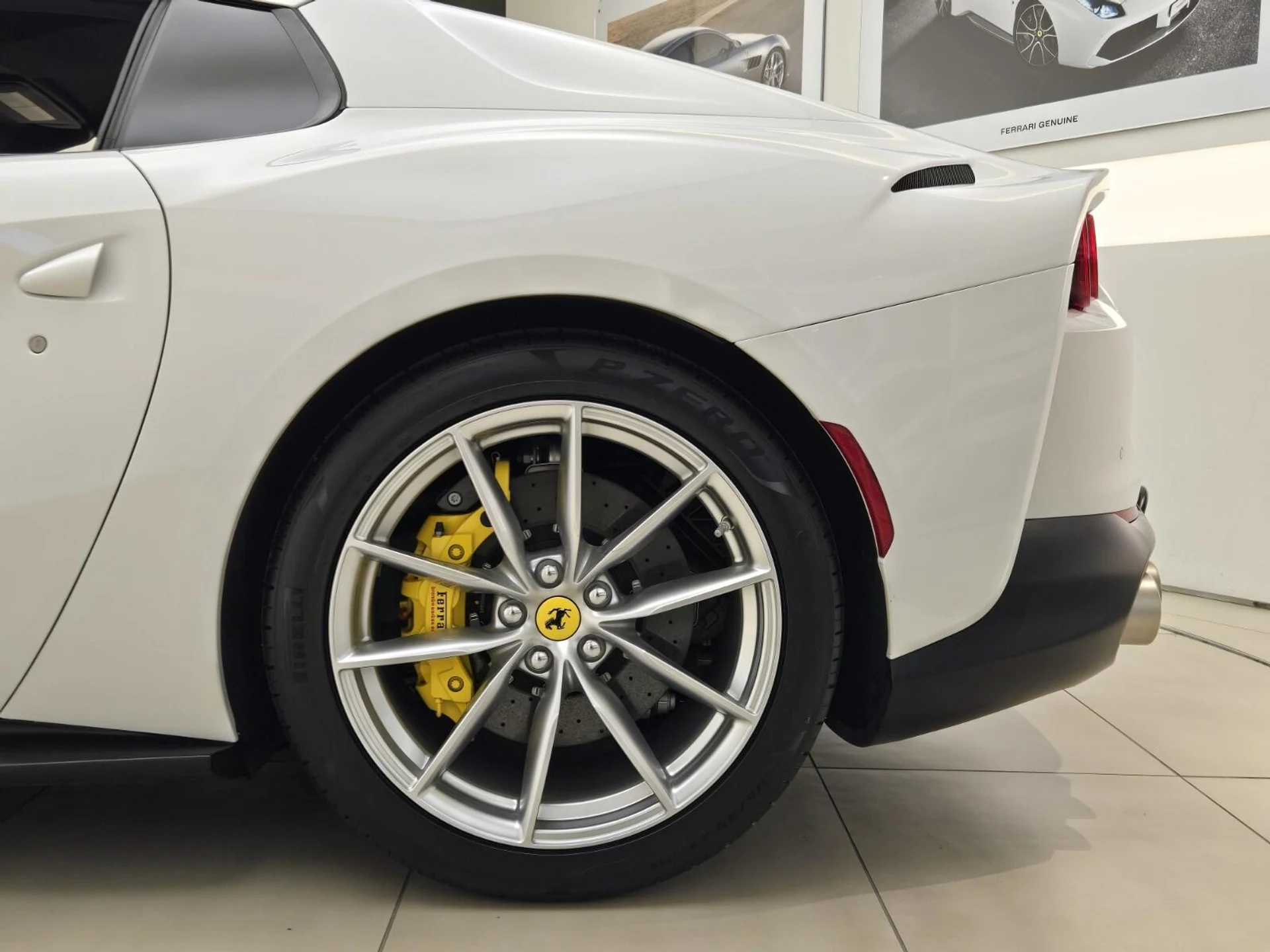 mph015_3696225835_Used_2022_Ferrari_812_GTS_1765263623_4f56687326