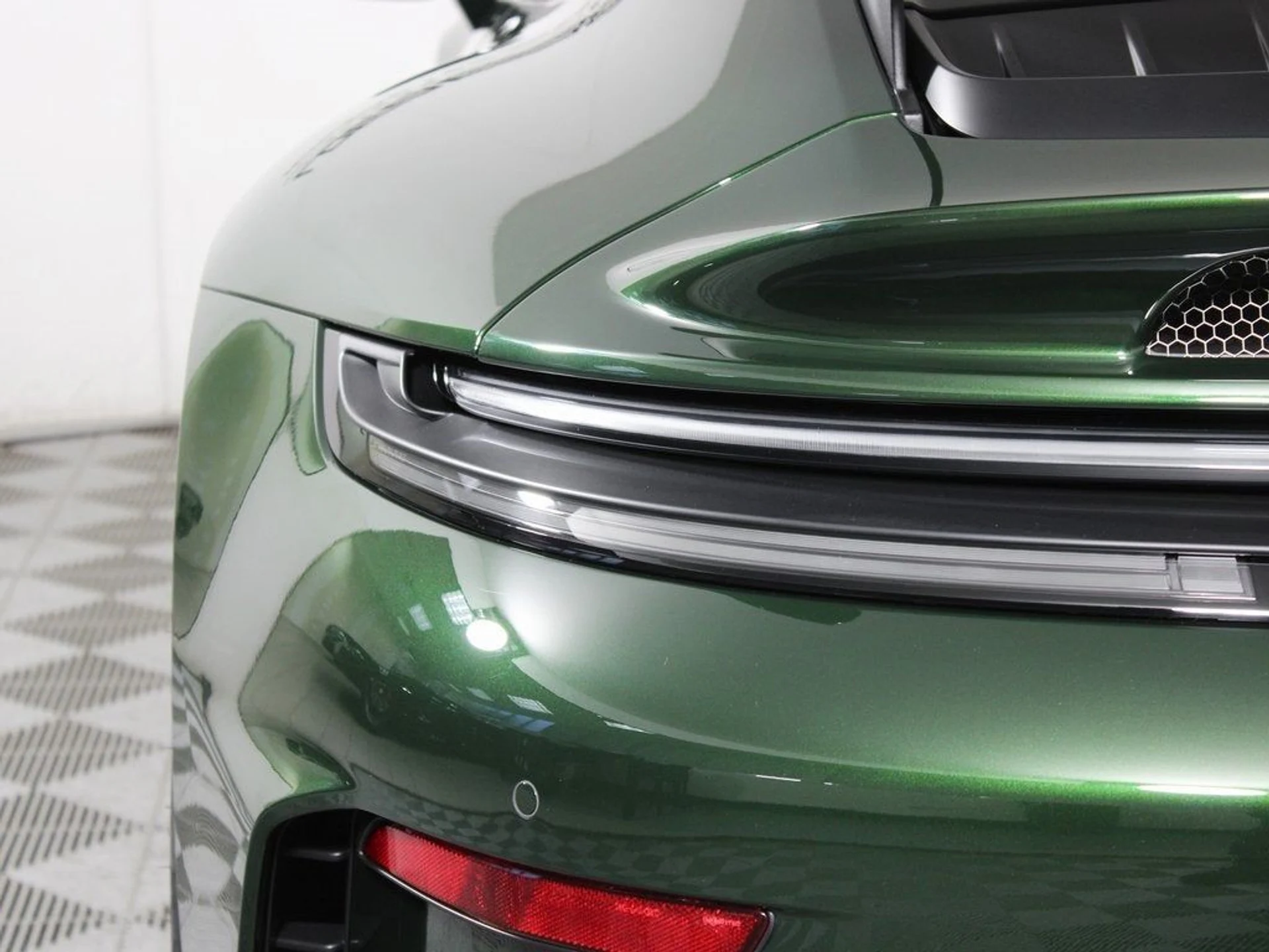 mph015_3698026737_16_64133f2cf8