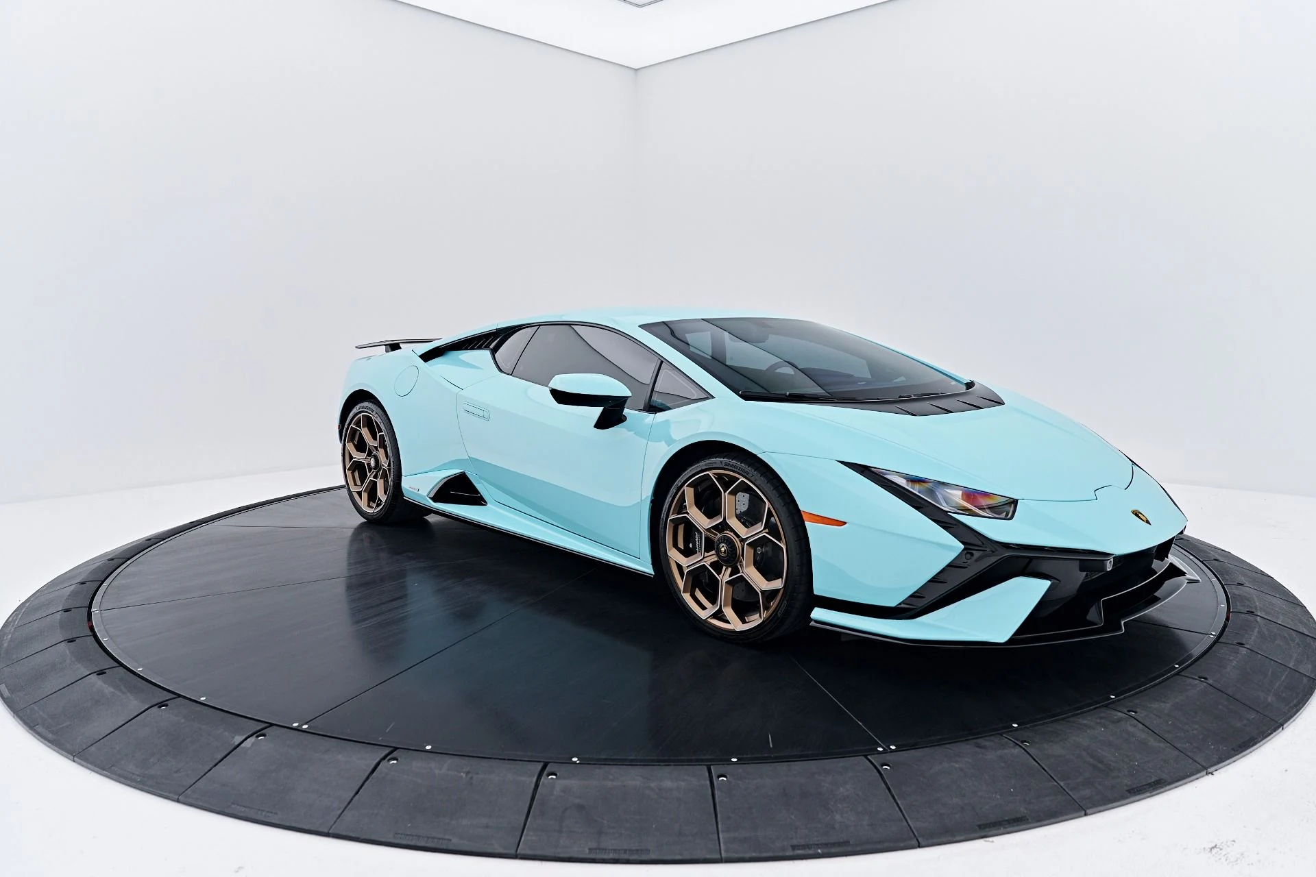 mph015_3699606618_Used_2024_Lamborghini_Huracan_Tecnica_Base_1788455356_53581b3afe