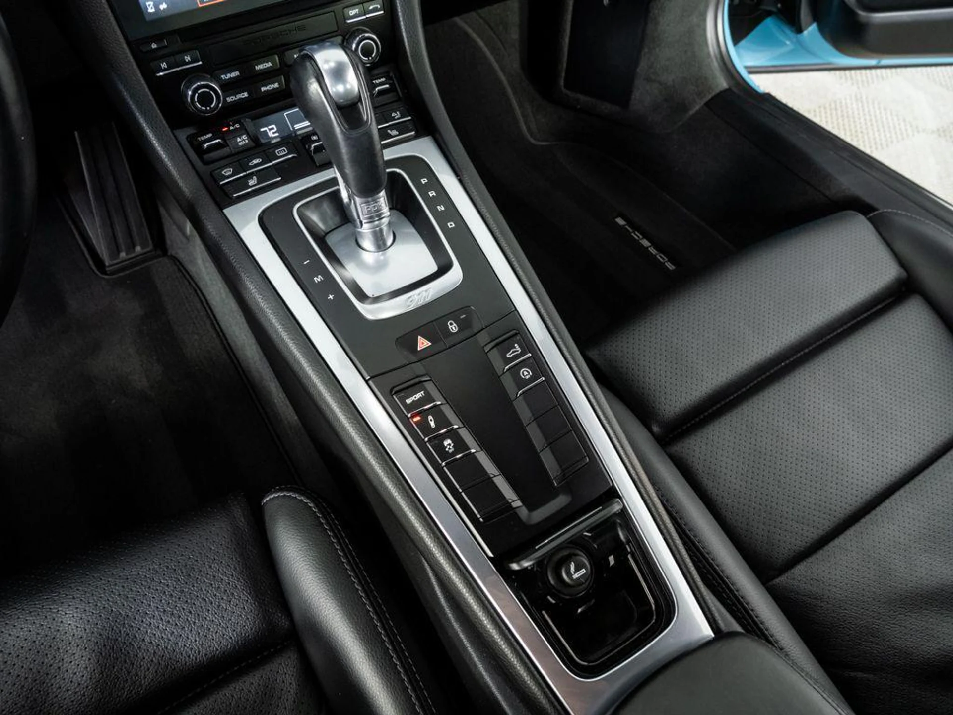 mph015_370465899_l5_2_I_Ux_JA_5_G_Lo_L2nfj_NZH_La_Gs_Bg_ae62e8eb71