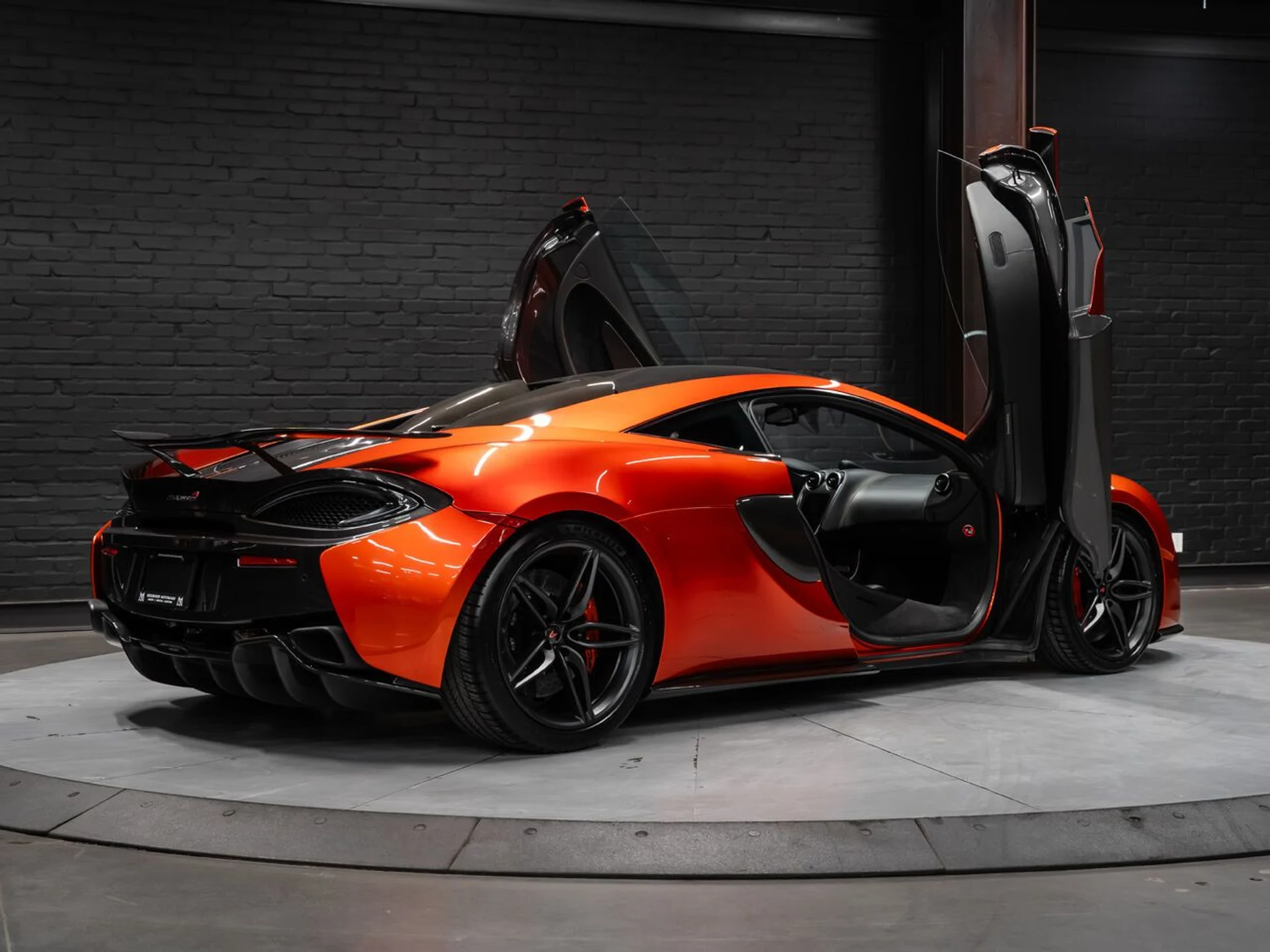 mph015_3704729169_mclaren_570s_2017_0f1d959484