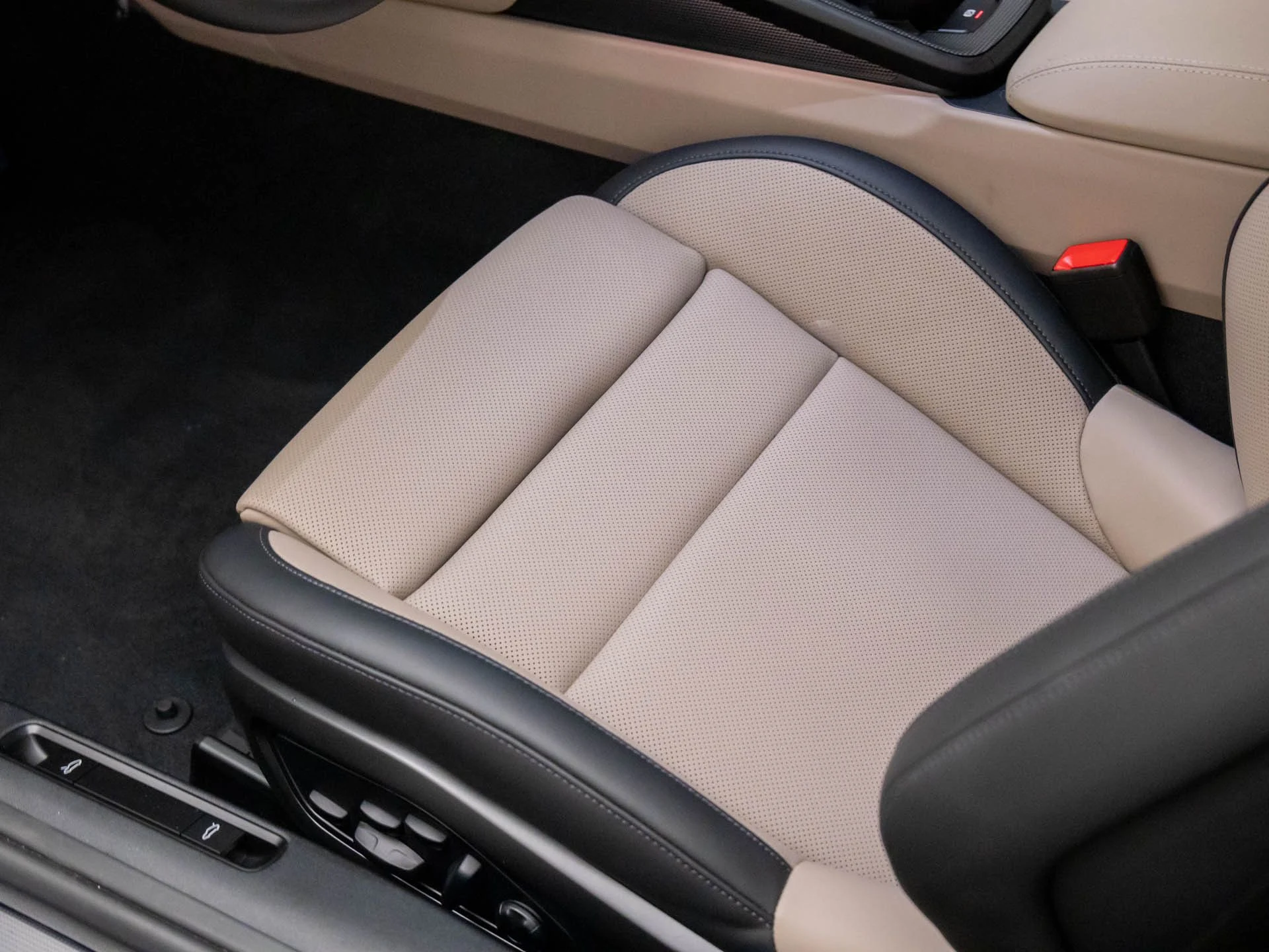 mph015_3705036834_52421fd08fc5652e2f537b71e265c3d1x_bd777c465b