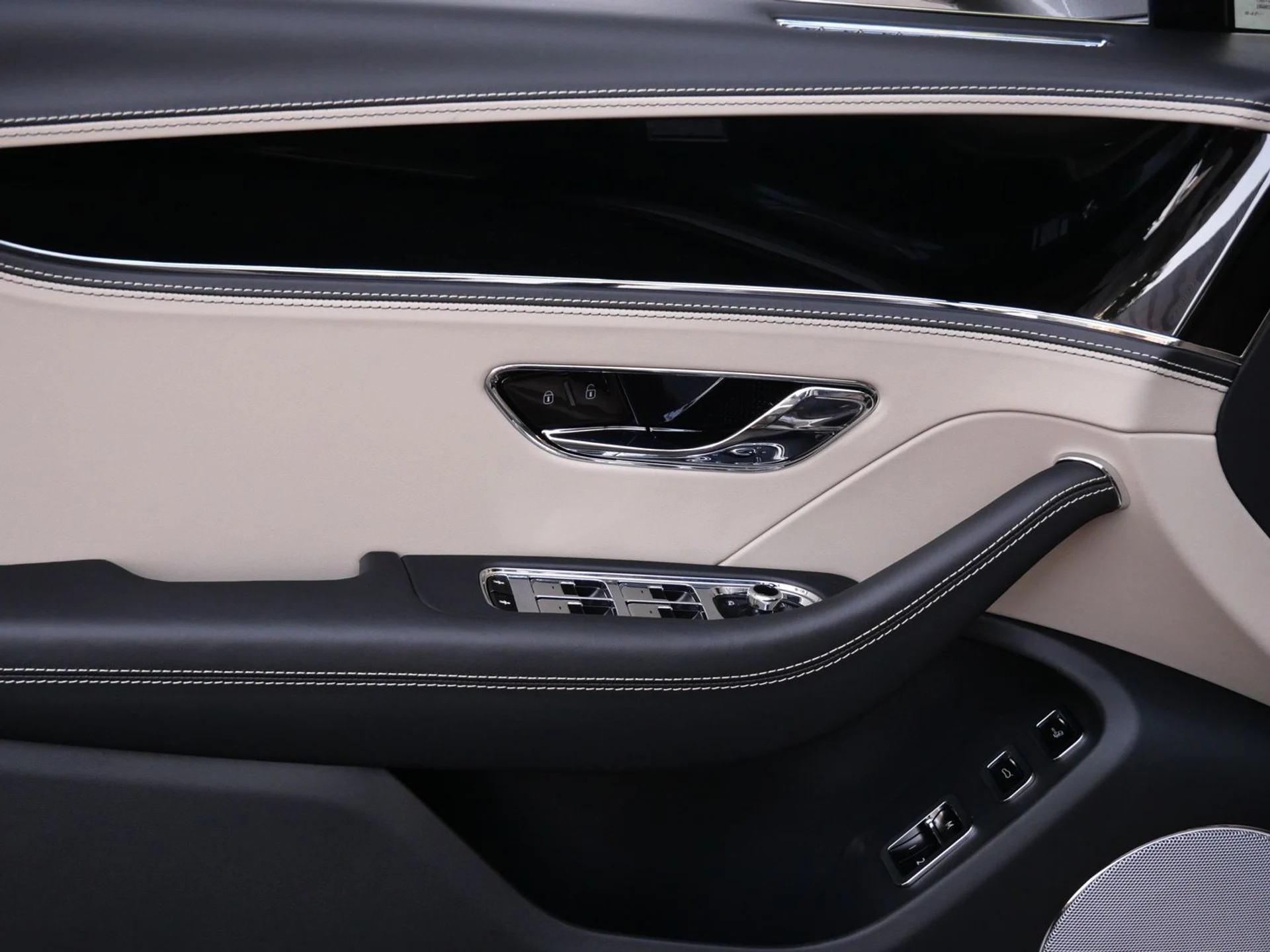 mph015_370586915_528f85ae2998dc316d8640ff7c7835edx_3924946486