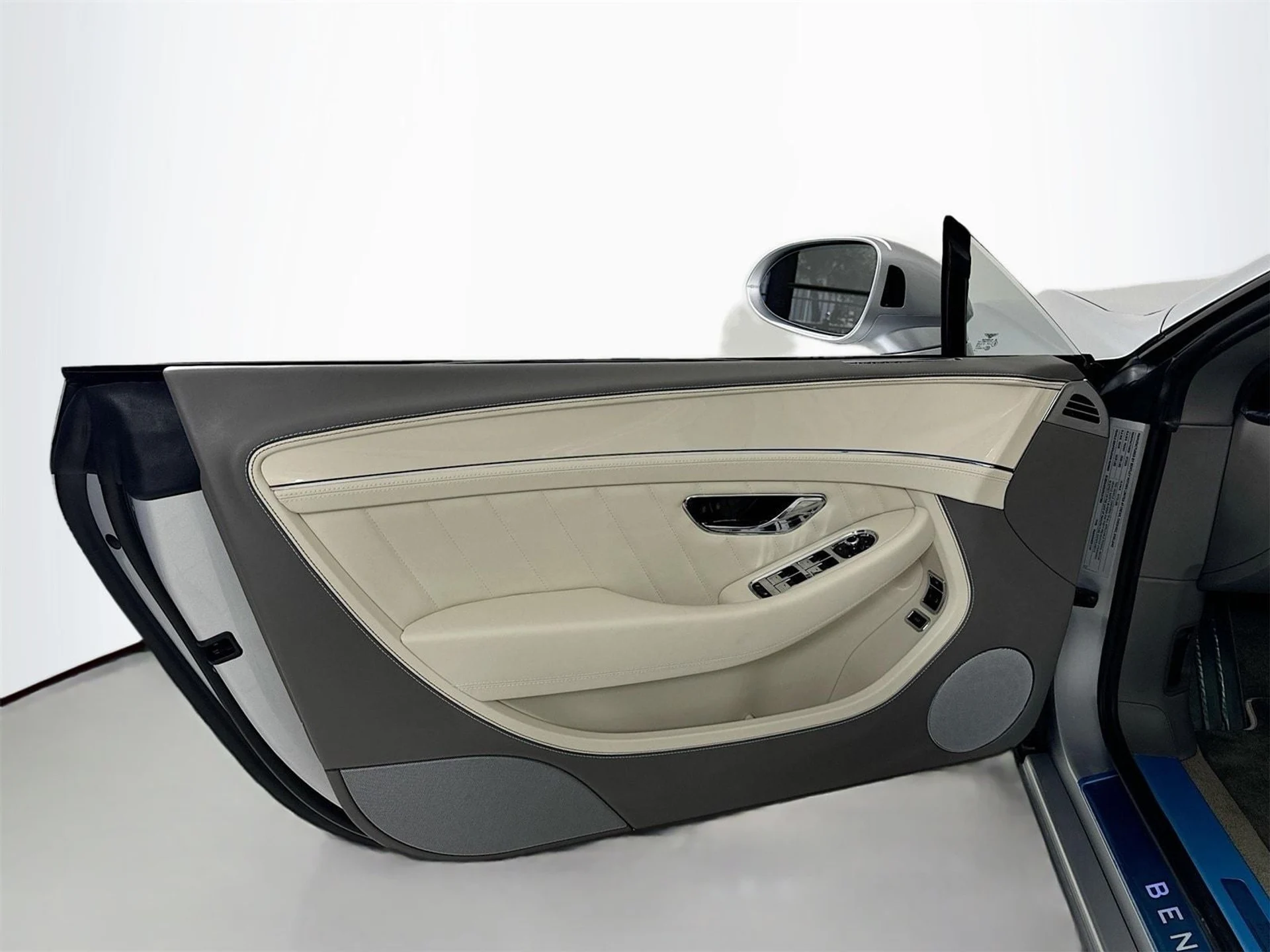 mph015_3712747282_ad7a8fbd37dbb524b33fb6a056792c57x_c7629c8327