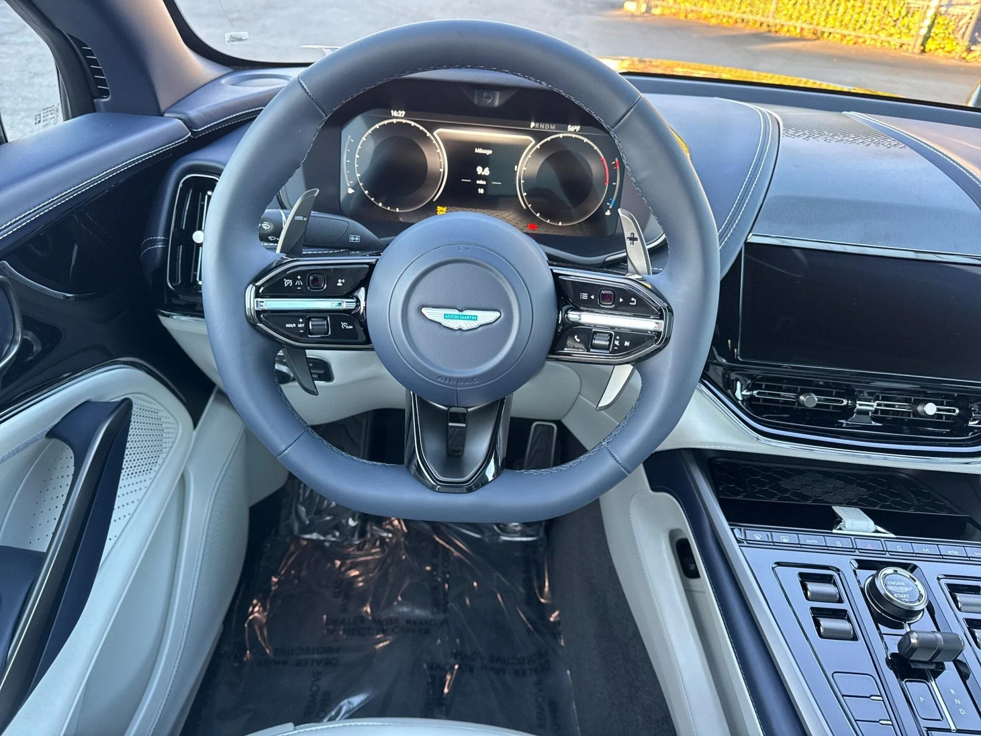 mph015_3714265165_New_2026_Aston_Martin_DBX_707_1767971558_c1c657df9d