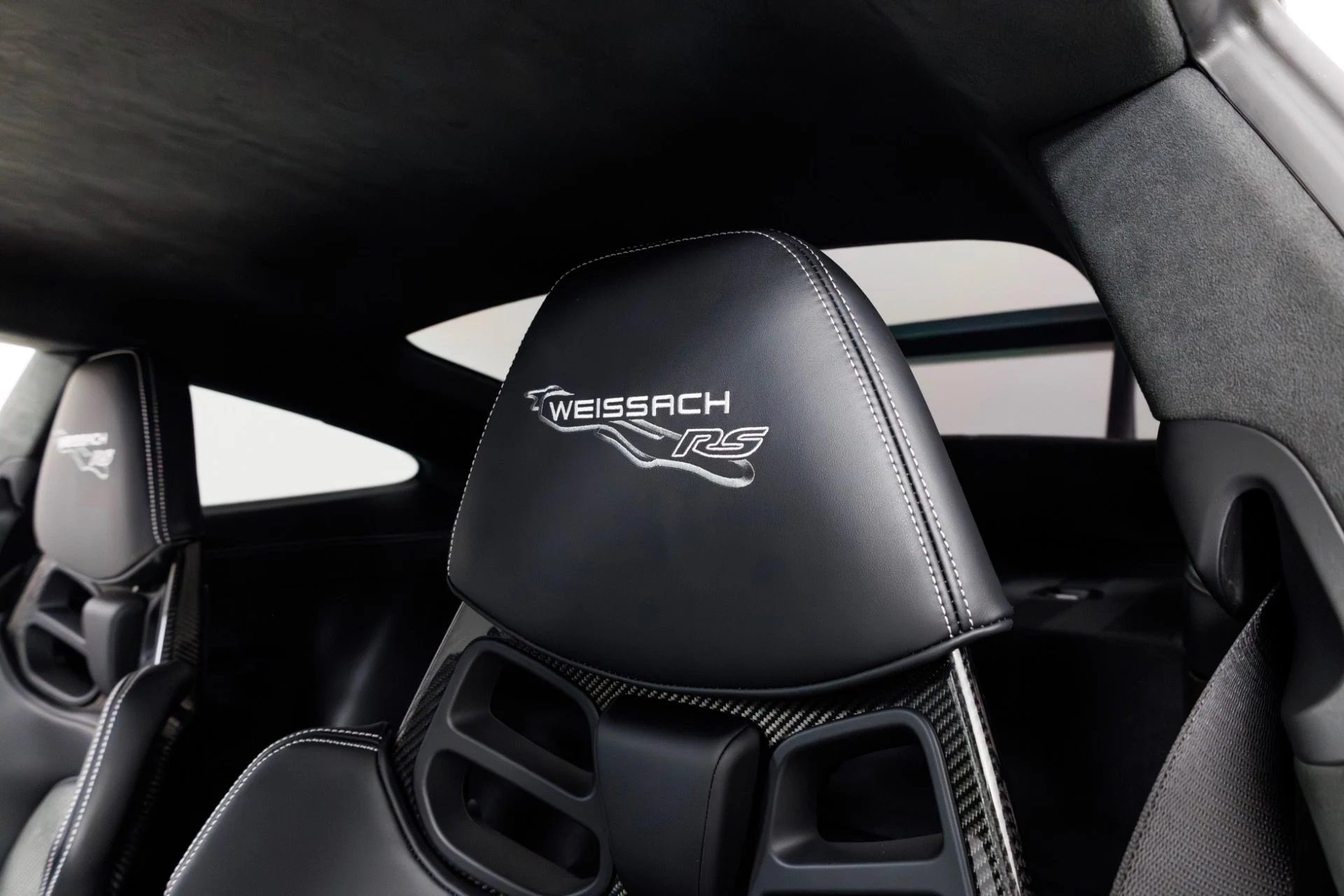 mph015_3714868059_Used_2025_Porsche_911_GT_3_RS_1767383448_3a9531faa1