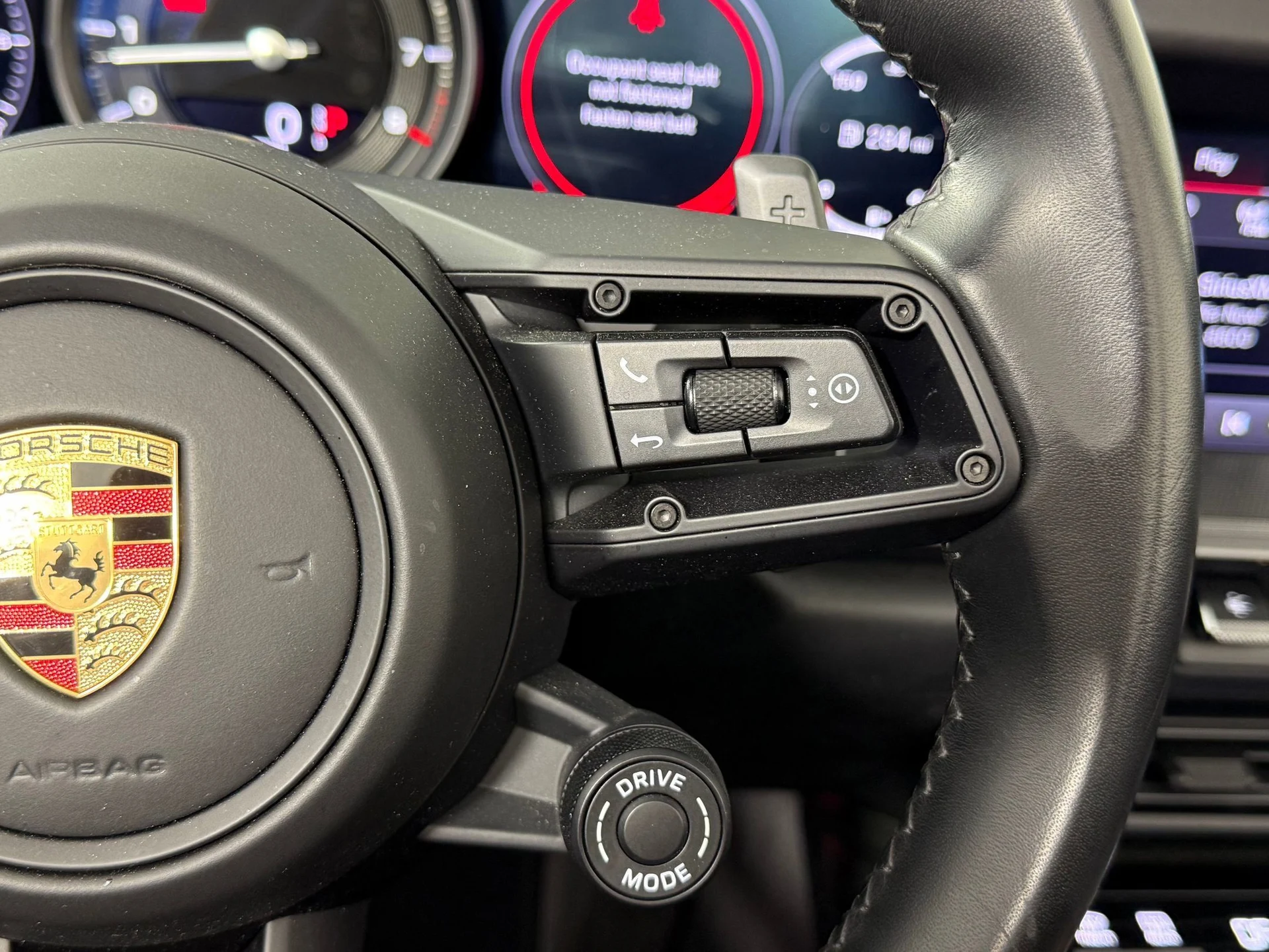 mph015_3716786952_f40a1e8deefb1430df5212c008053ab4x_a498c16657