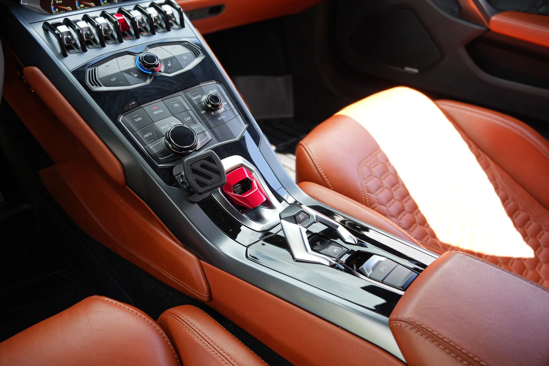 mph015_3720469385_Used_2019_Lamborghini_Huracan_LP_580_2_1779311317_601c64dae4