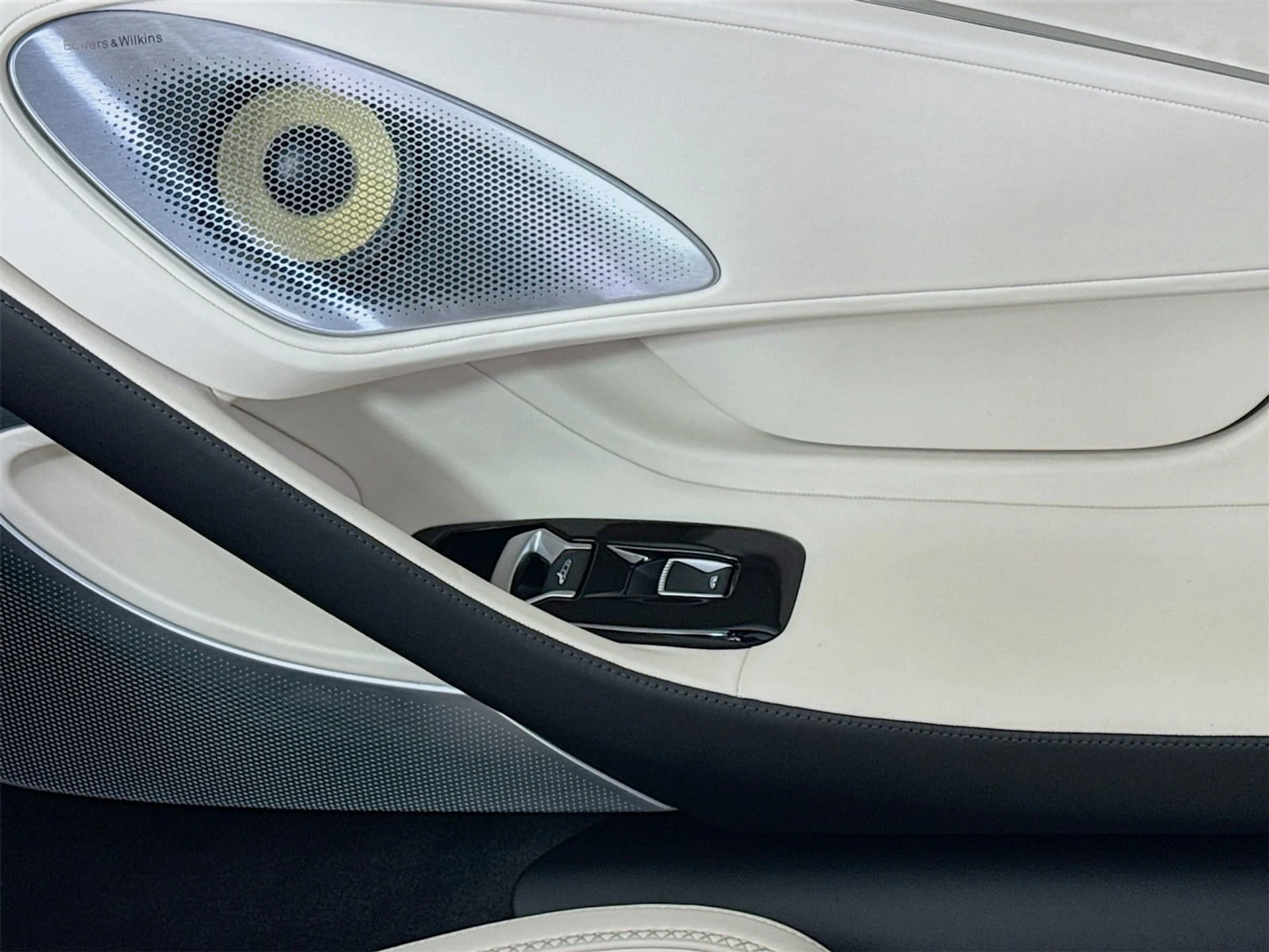 mph015_3725355225_7fbde3e07be13ac105b25aa147bcddebx_cc2fc4dcc3