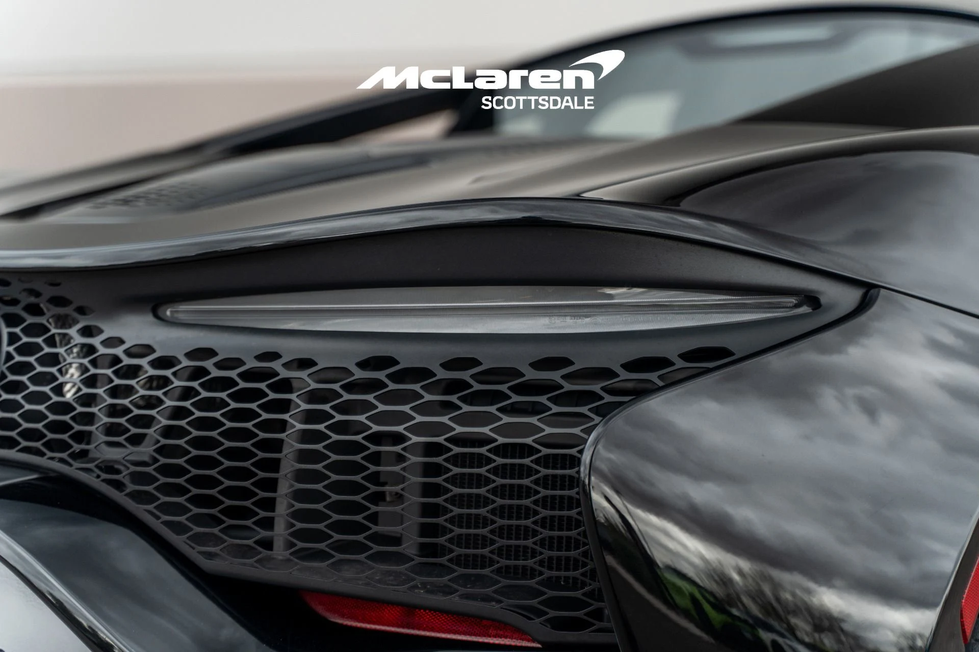 mph015_3729008136_Used_2023_MCLAREN_ARTURA_1771651947_16d293eaf6