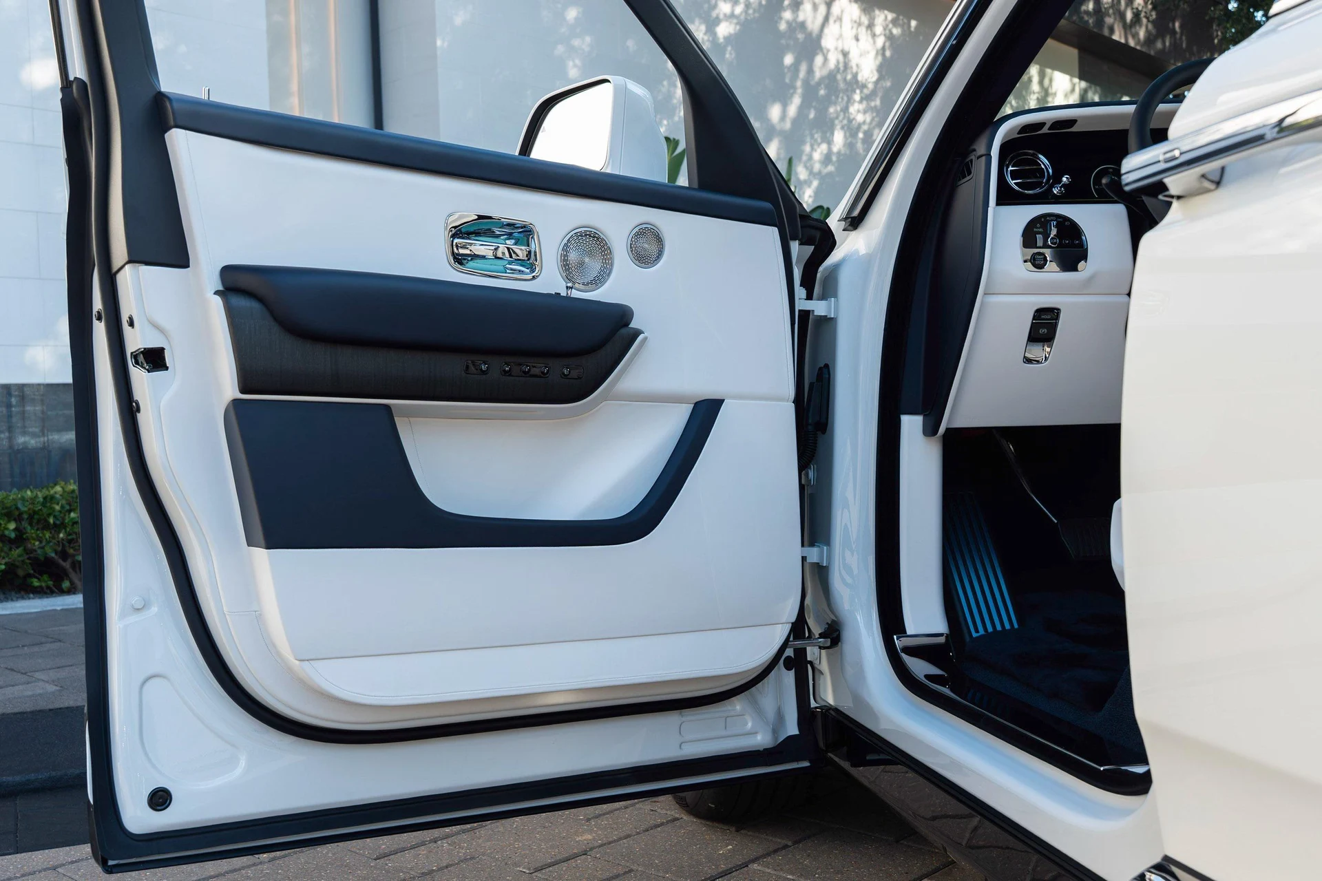 mph015_3729884418_476162068_695cc6108f3ee920bf5188c4_b5a73e0958