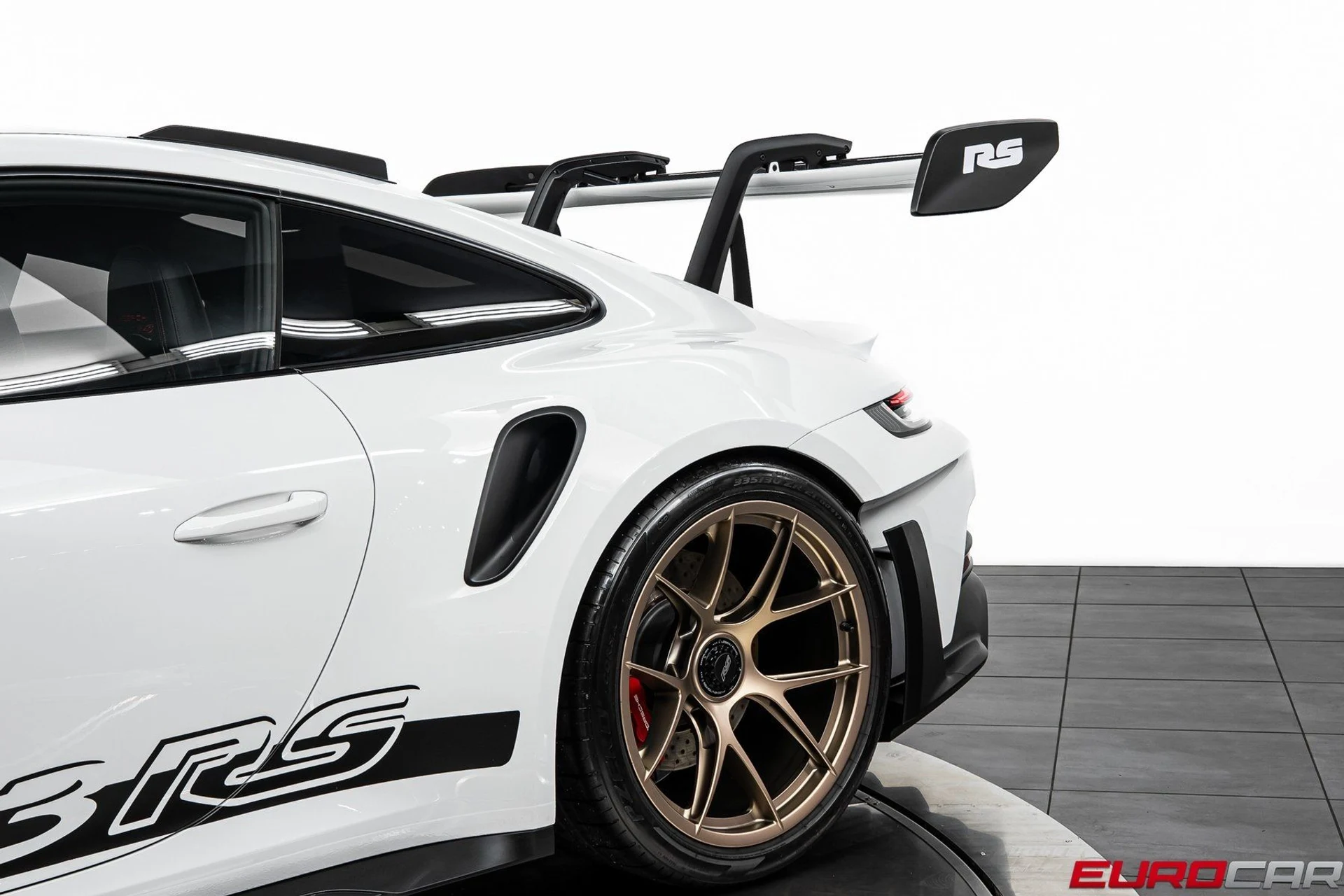 mph015_3738379409_image_16_c4943aef94