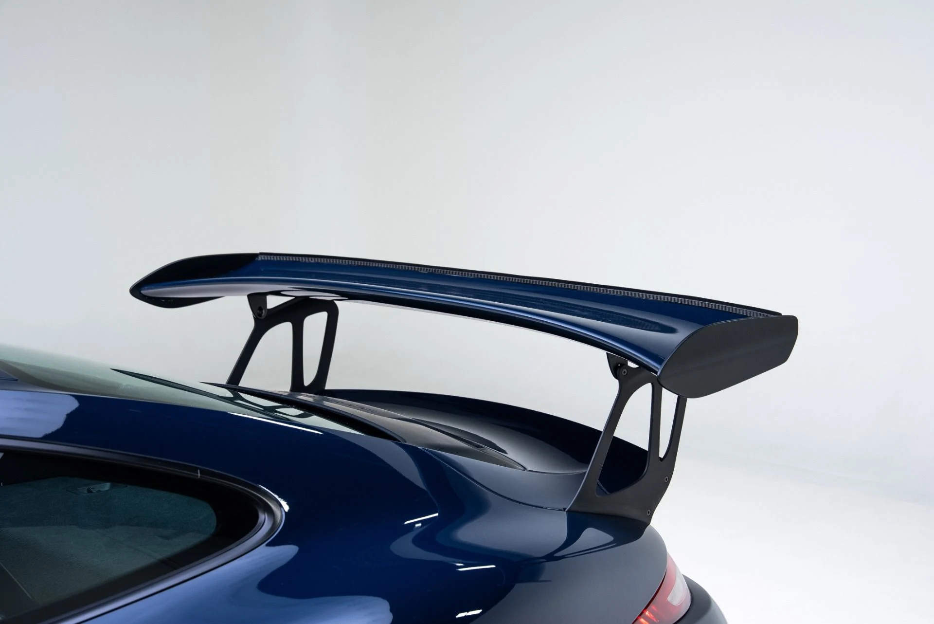 mph015_3740973052_Used_2016_Porsche_911_GT_3_RS_1774462832_2dab710495