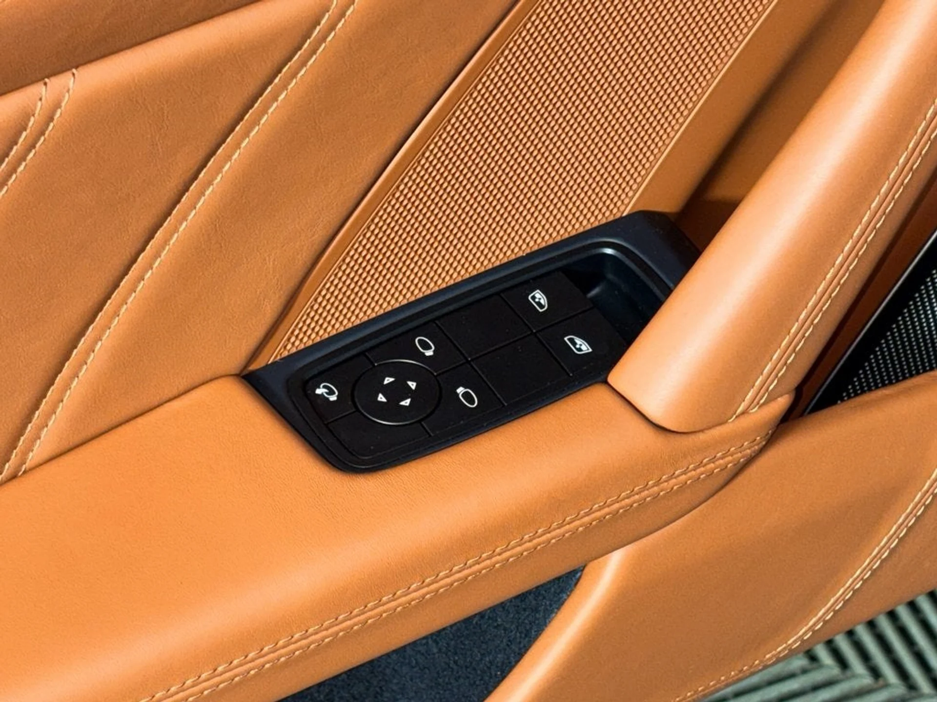 mph015_3742707657_16_306526a7a5