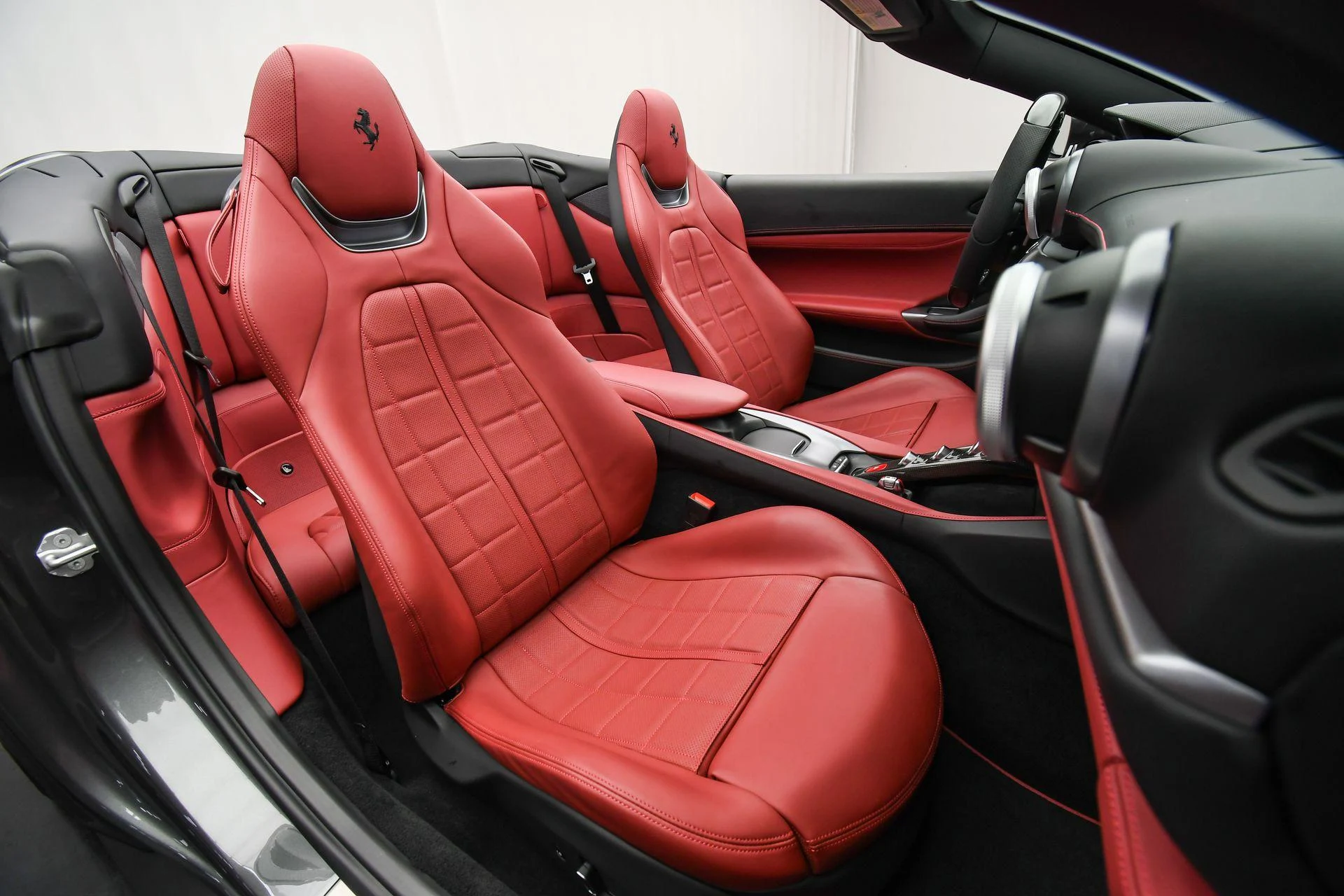 mph015_3746623103_Used_2023_Ferrari_Portofino_M_1757454338_0a5aa802a6