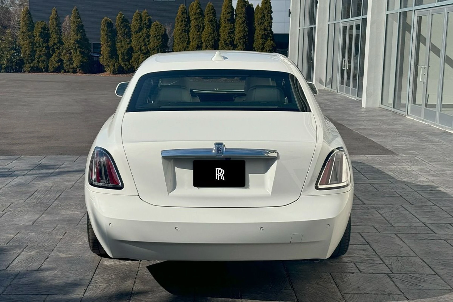 mph015_3746816205_Used_2025_Rolls_Royce_Ghost_1740557144_27e5a506b4