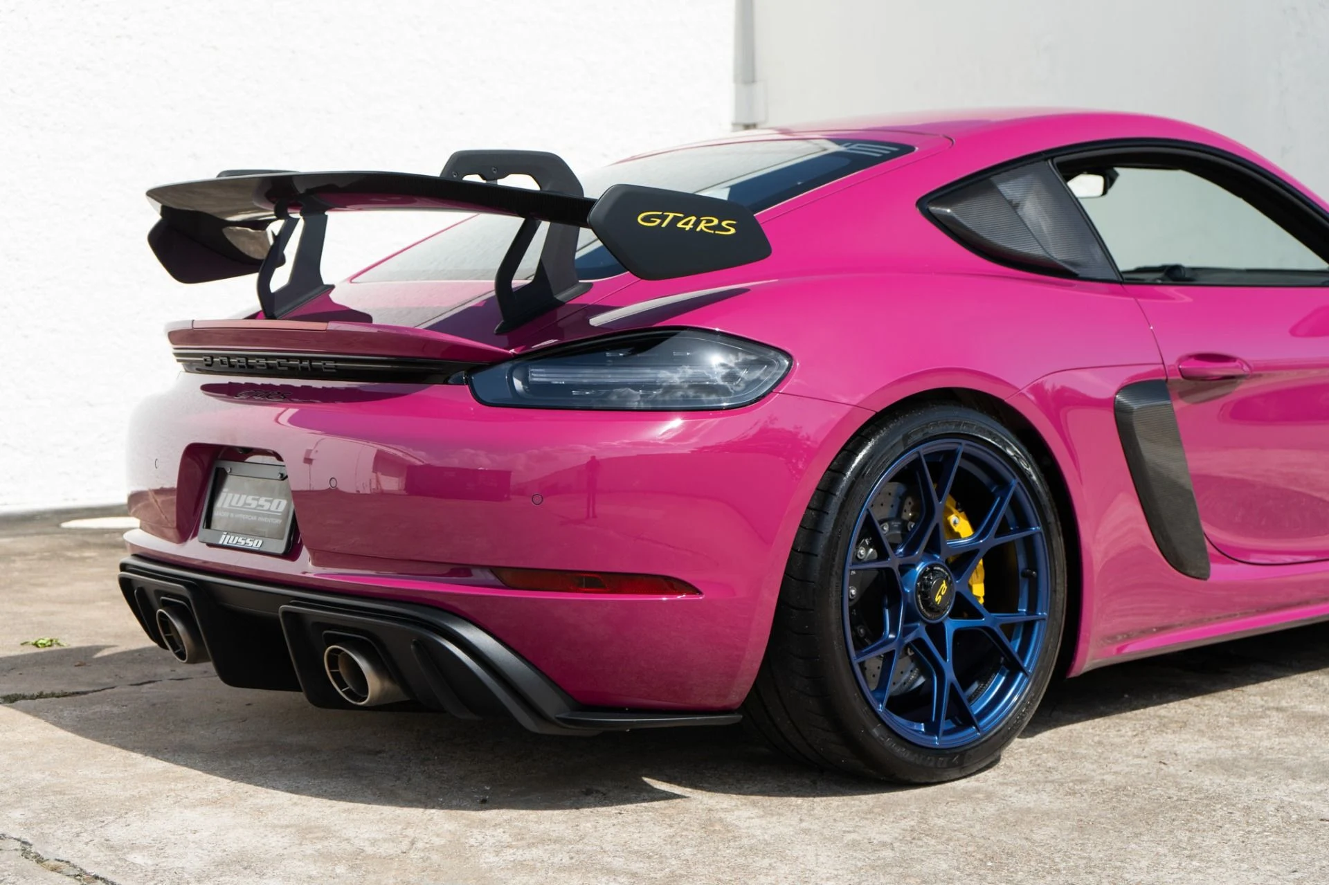 mph015_3747395201_Used_2023_Porsche_718_Cayman_GT_4_RS_1784933472_cefbf841dc