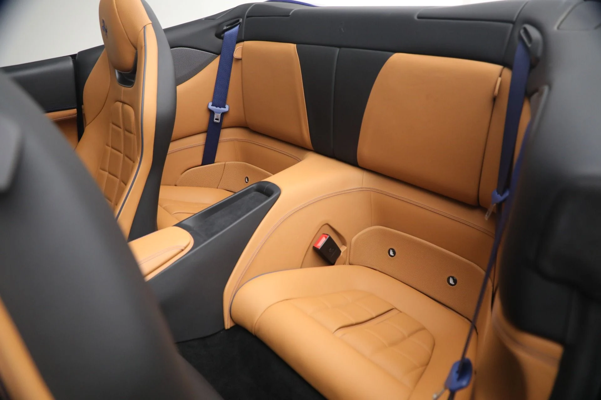 mph015_3747736825_Used_2020_Ferrari_Portofino_1775654486_f7d8b957c6