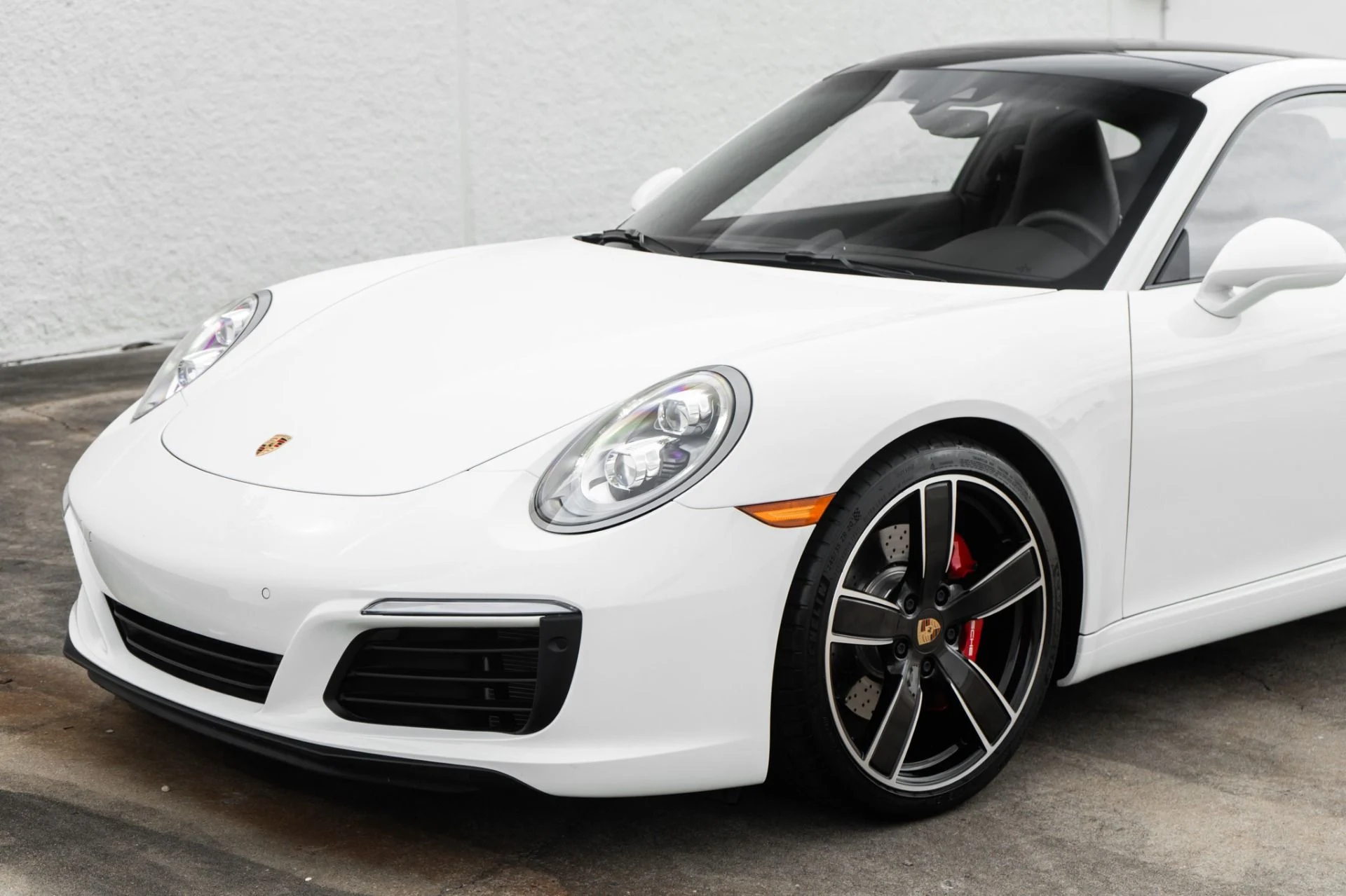 mph015_374811555_Used_2018_Porsche_911_Carrera_S_1778021411_1e4b98c840