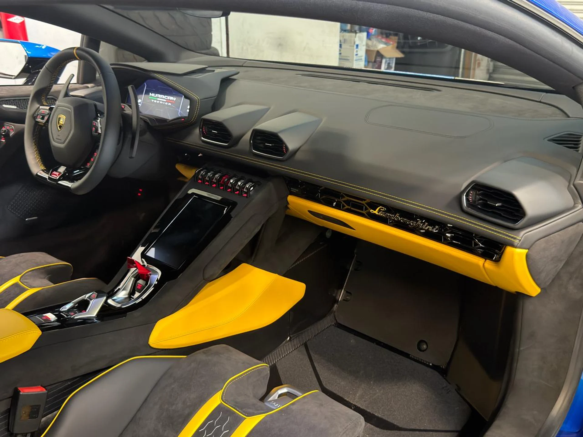 mph015_3748515900_639119606743340875_4bf8d9e2ec