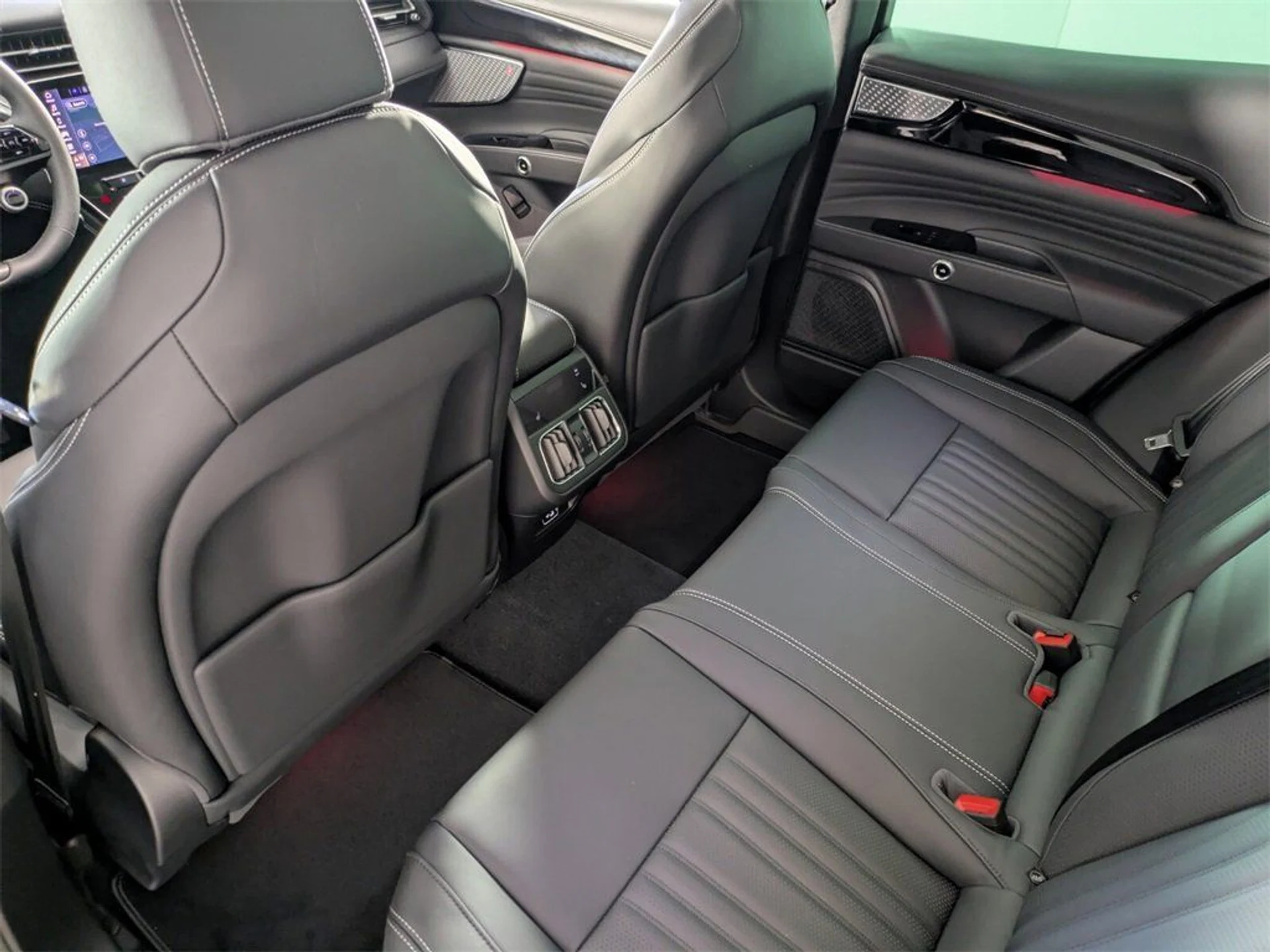 mph015_3750185479_9b5e3d3bf05f19a8457a29837bdeca2b_5a8c7fd809