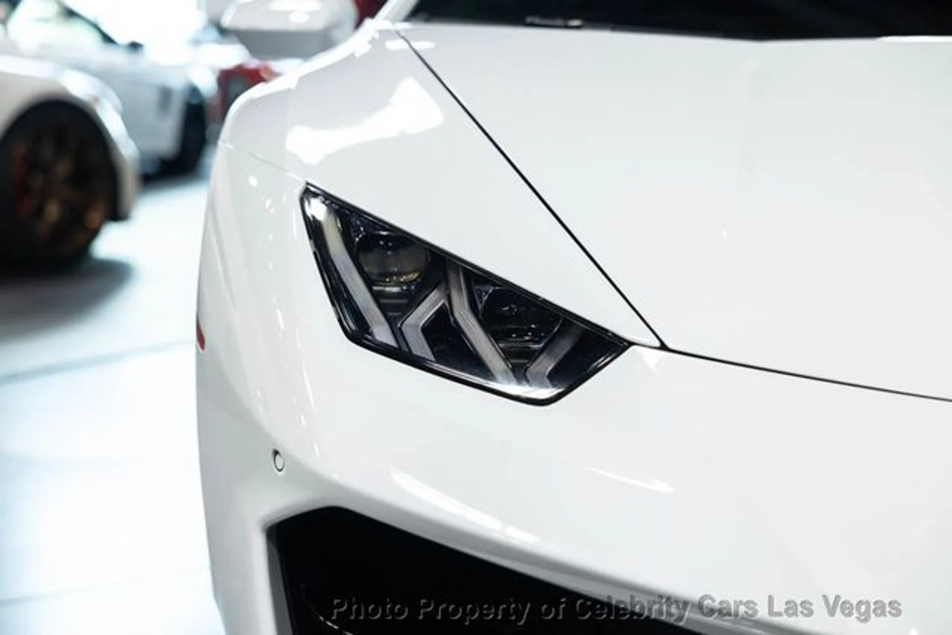 mph015_3754788833_used_2019_lamborghini_huracan_lp5802_9707_22868387_20_640_a39b7a5480