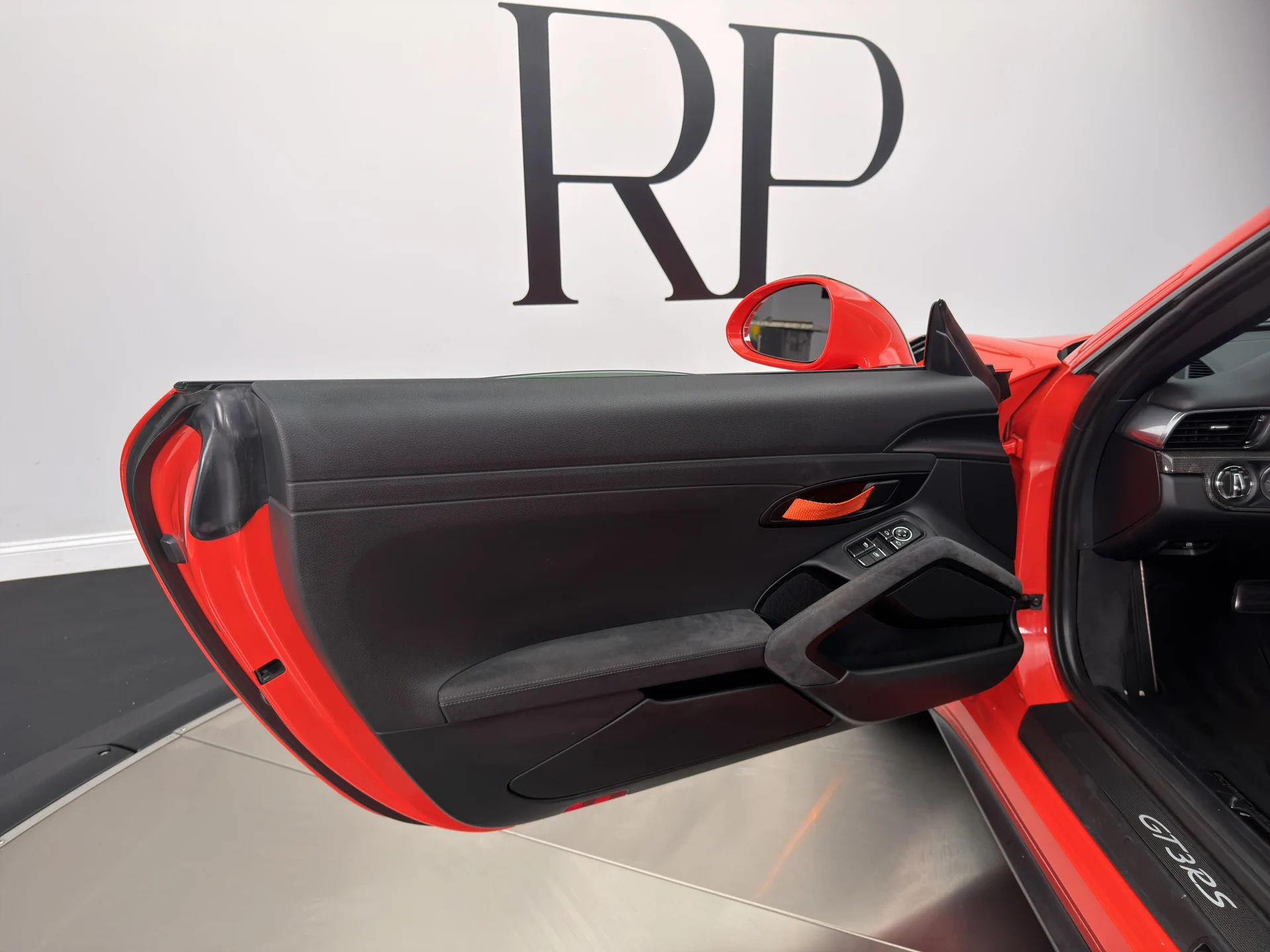 mph015_3759971153_RPA_3742_interior_001_f1f25794f2