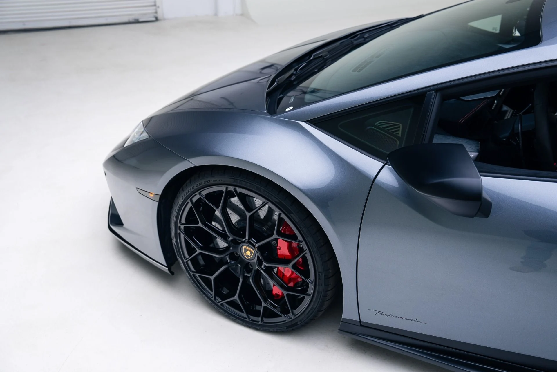 mph015_3761796798_Used_2018_Lamborghini_Huracan_LP_640_4_Performante_1765562514_754342ceab