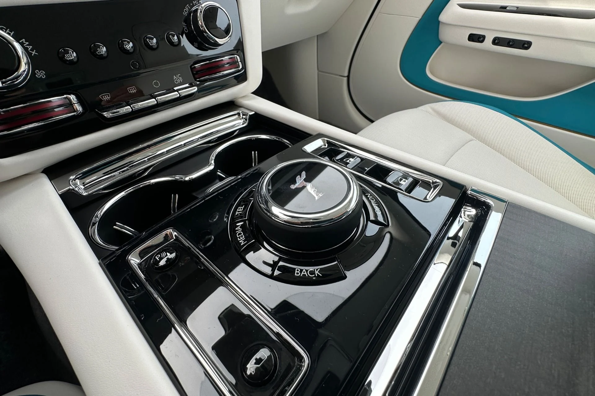 mph015_3762618182_Used_2026_Rolls_Royce_Spectre_Primavera_1784749743_66d3e321f1