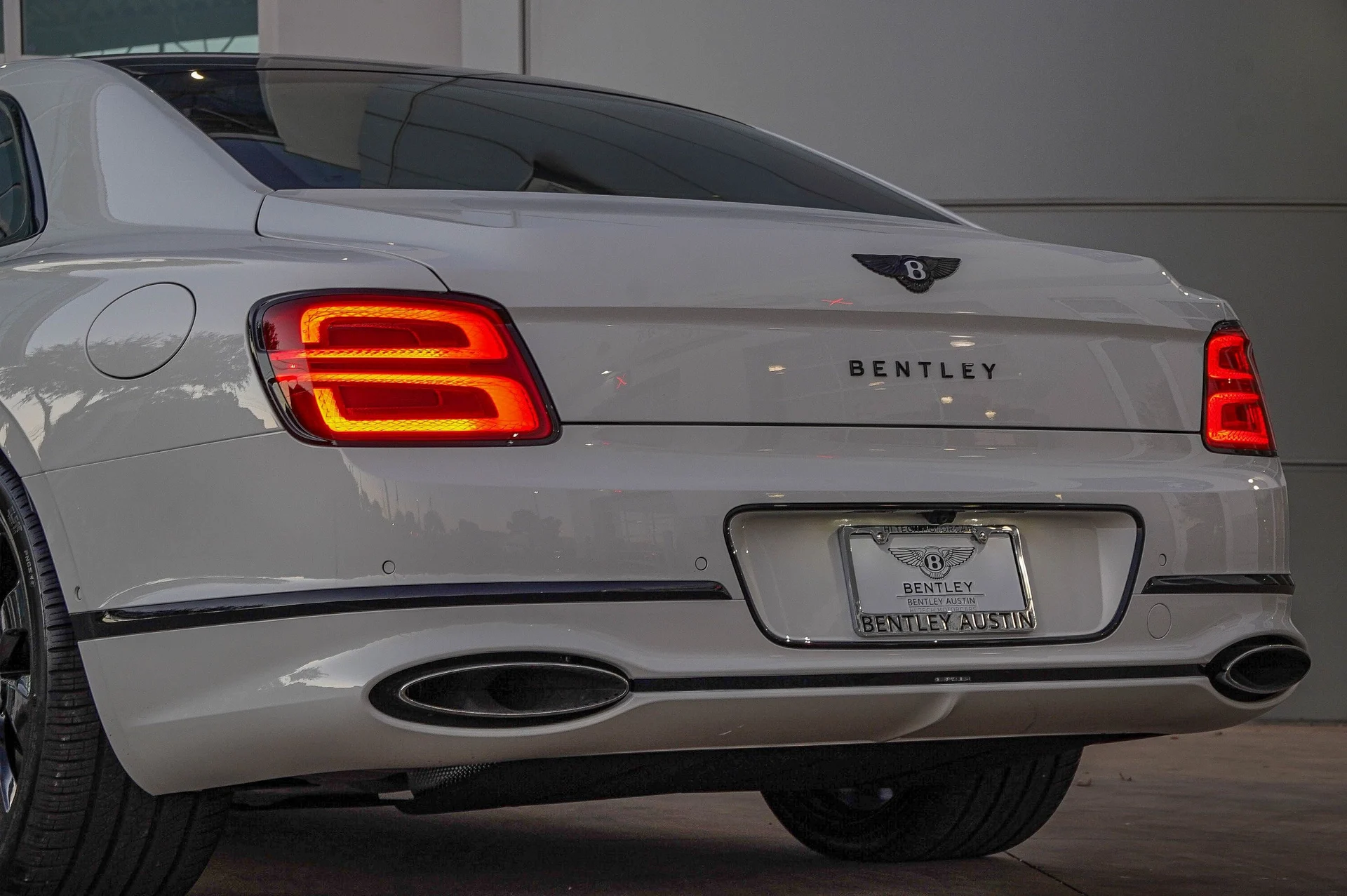 mph015_3767427860_Hi_Tech_Luxury_Imports_LLC_SCBBP_6_ZG_5_TC_025490_image_15_dab0fc9f1b