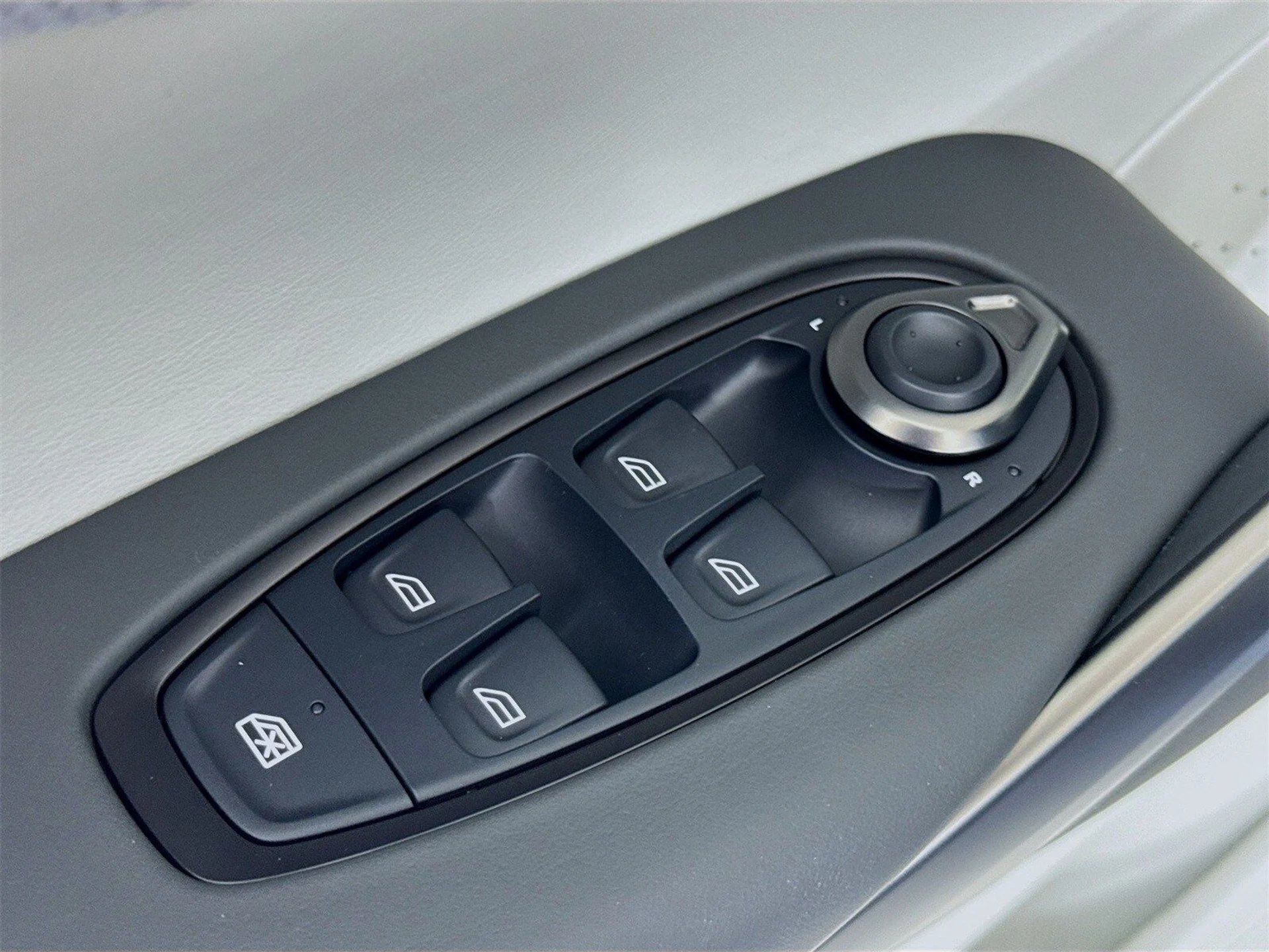 mph015_3768460869_656957e78bdcf080da1238186f93f57fx_b76a88ade5