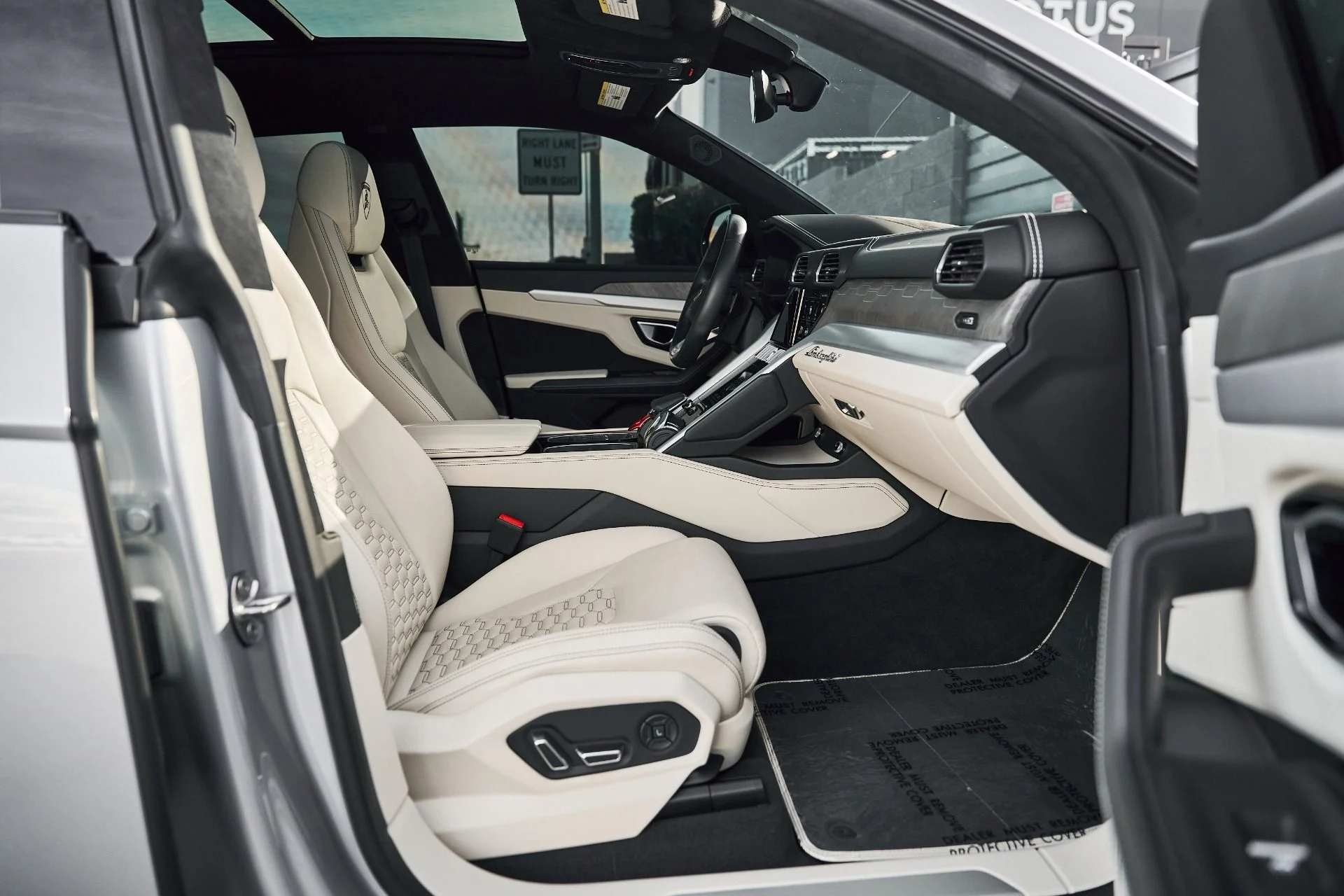 mph015_3771885050_Used_2021_Lamborghini_Urus_1771117233_8589da798a