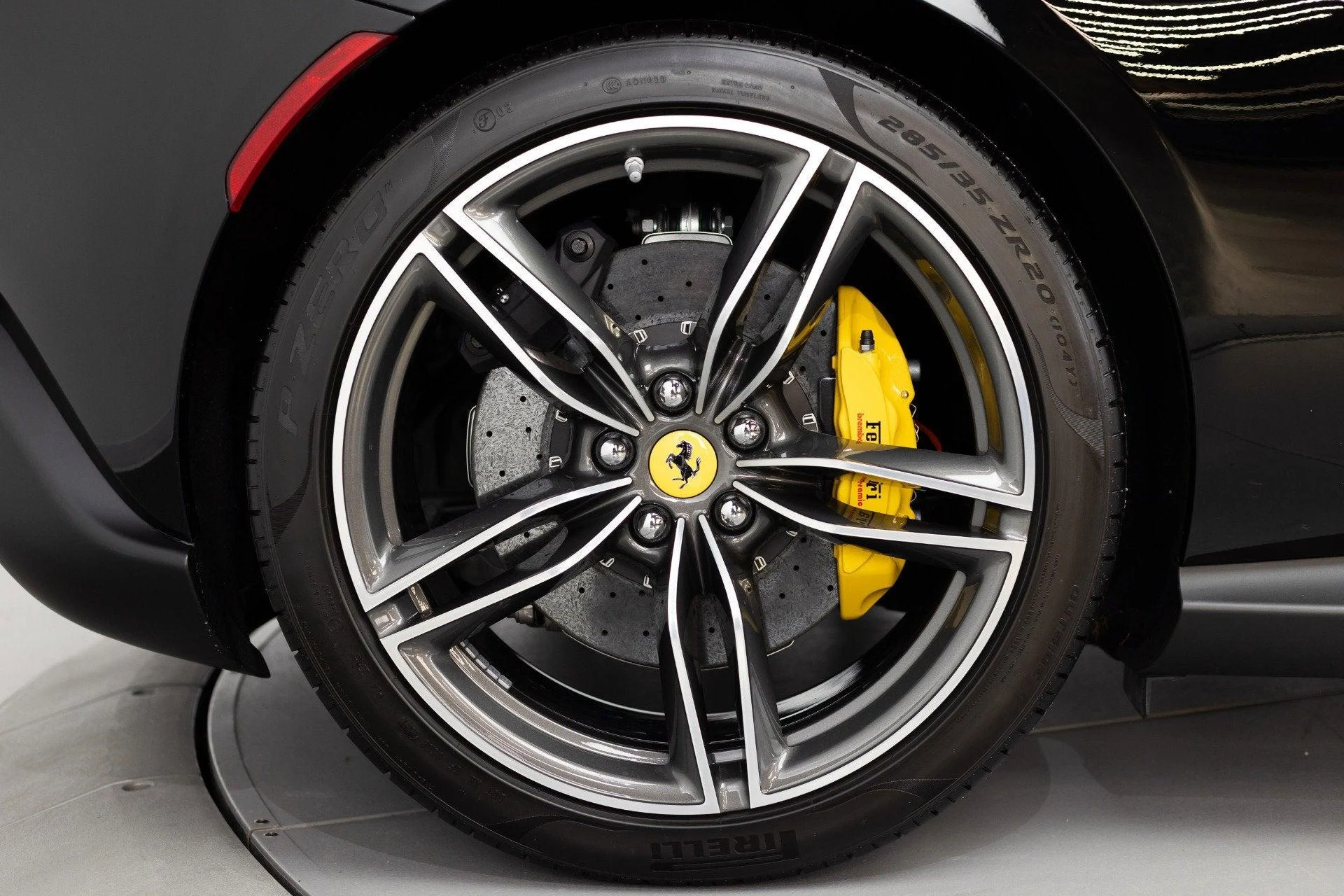mph015_3772719847_Used_2022_Ferrari_Roma_1780581049_f6c8f4b870