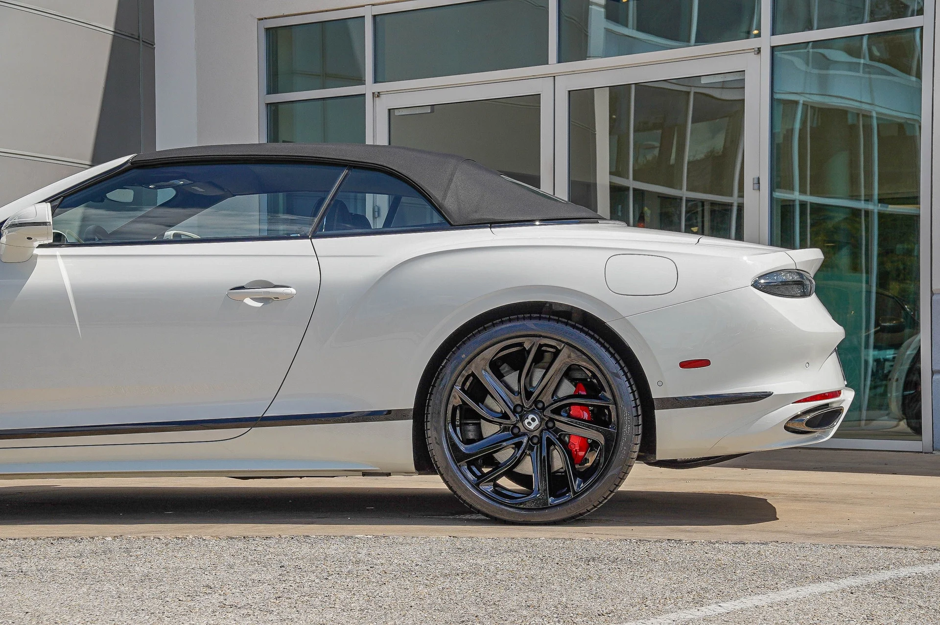 mph015_3784227863_Hi_Tech_Luxury_Imports_LLC_SCBDR_4_ZG_4_SC_020836_image_15_8a51a98ab4