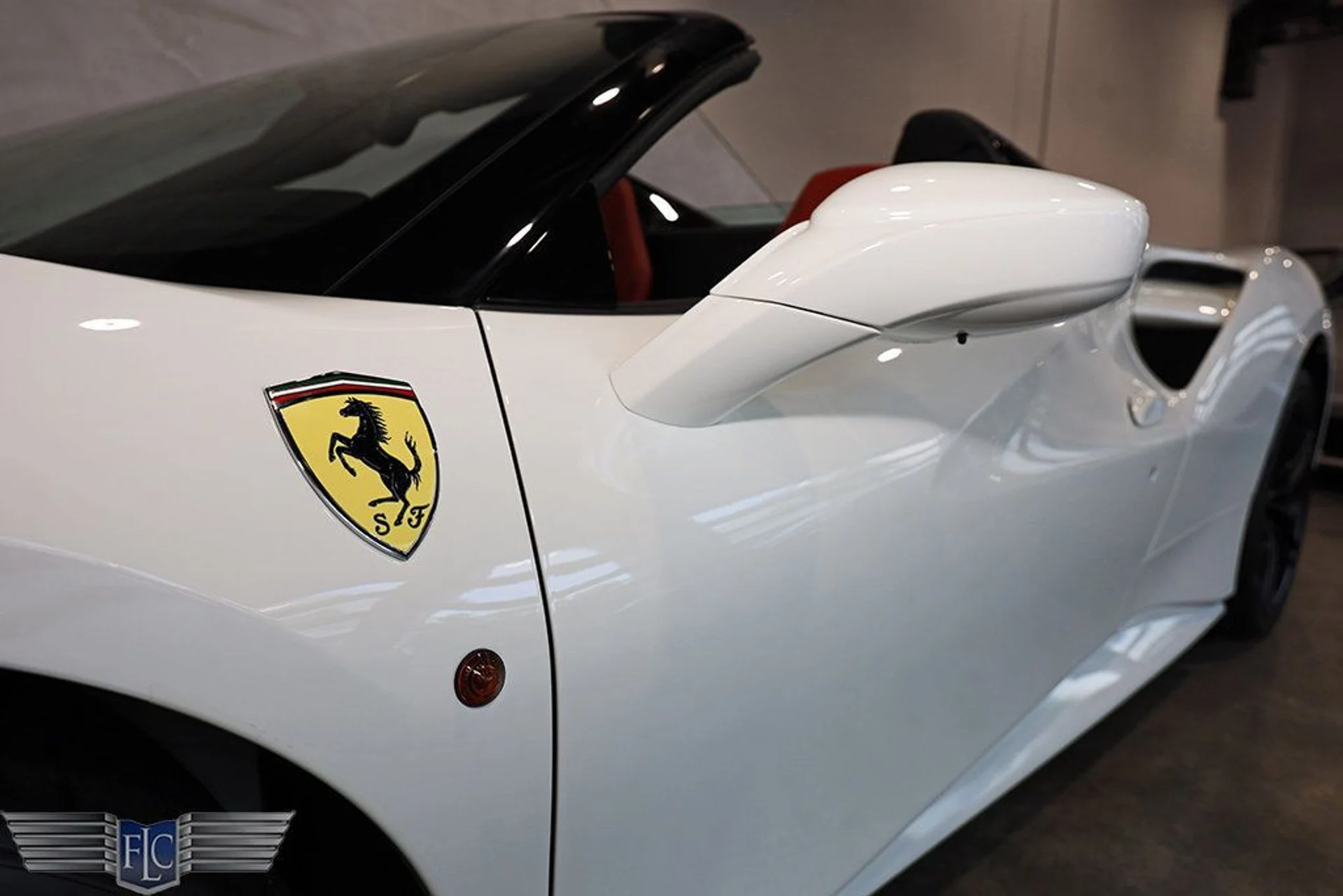 mph015_3790161114_used_2018_ferrari_488_spider_convertible_9689_23035381_16_1024_2de28953ca