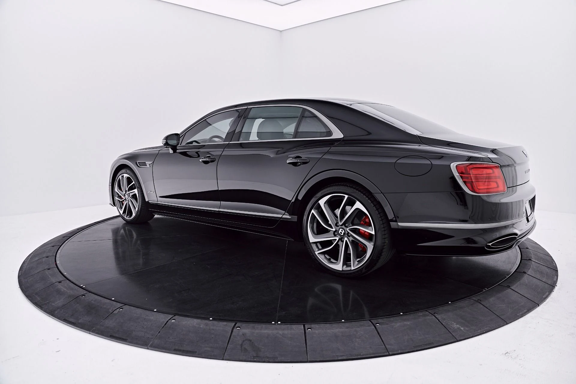mph015_3794633008_Used_2025_Bentley_Flying_Spur_Speed_1786412179_2988c5abb5