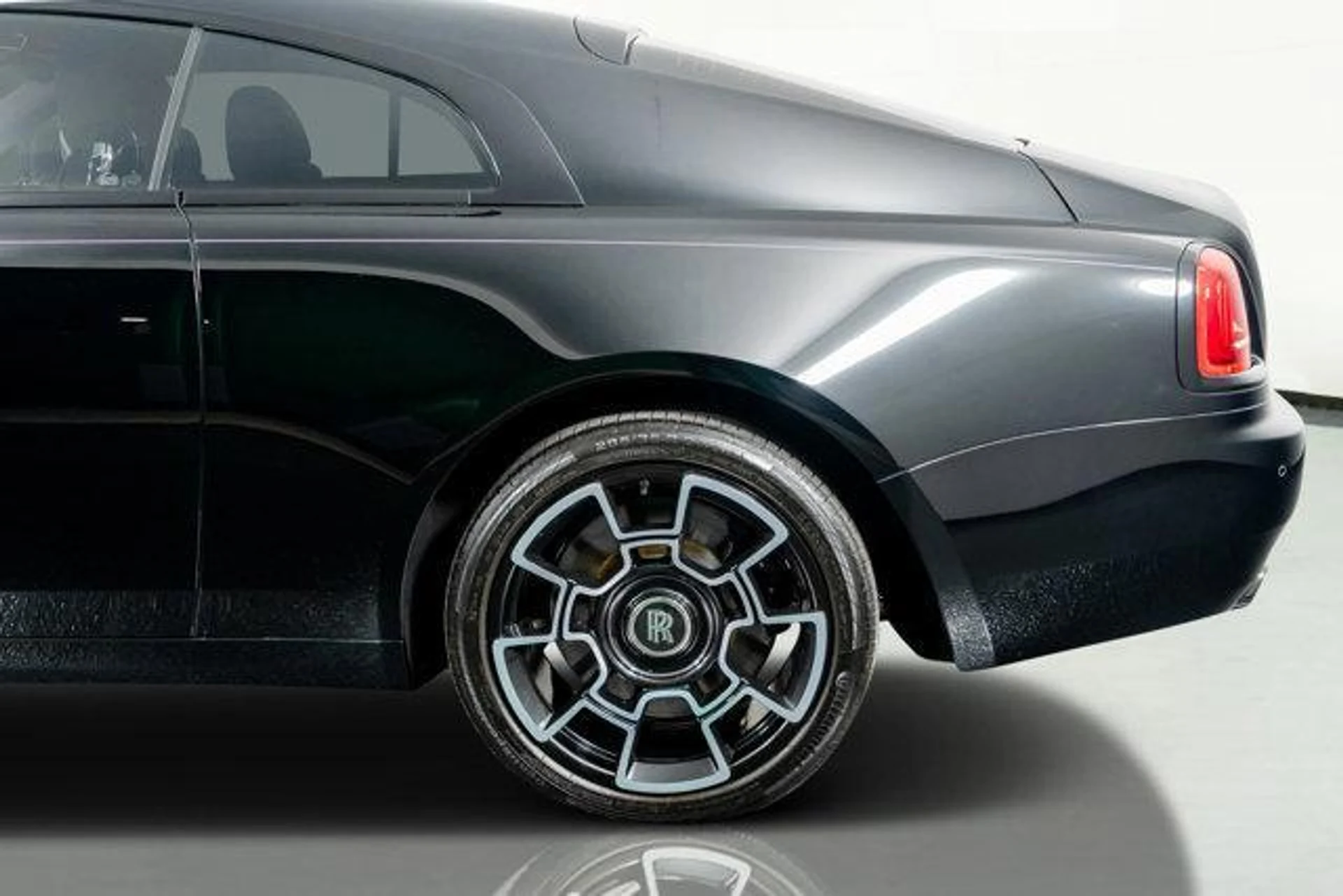 mph015_3794767182_b_SGBKCL_7f5_R_Gm4akk_D2m_Xqsrn4_fed4ecd96b