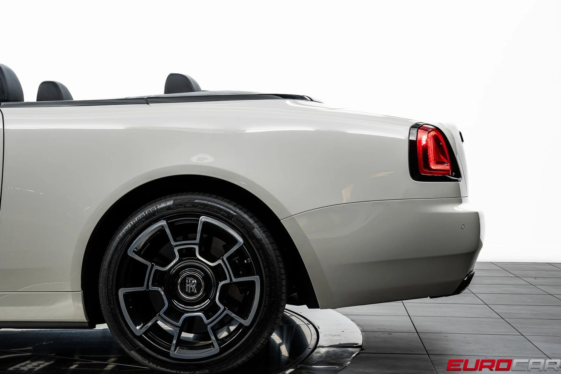 mph015_3799218755_image_16_4581257765