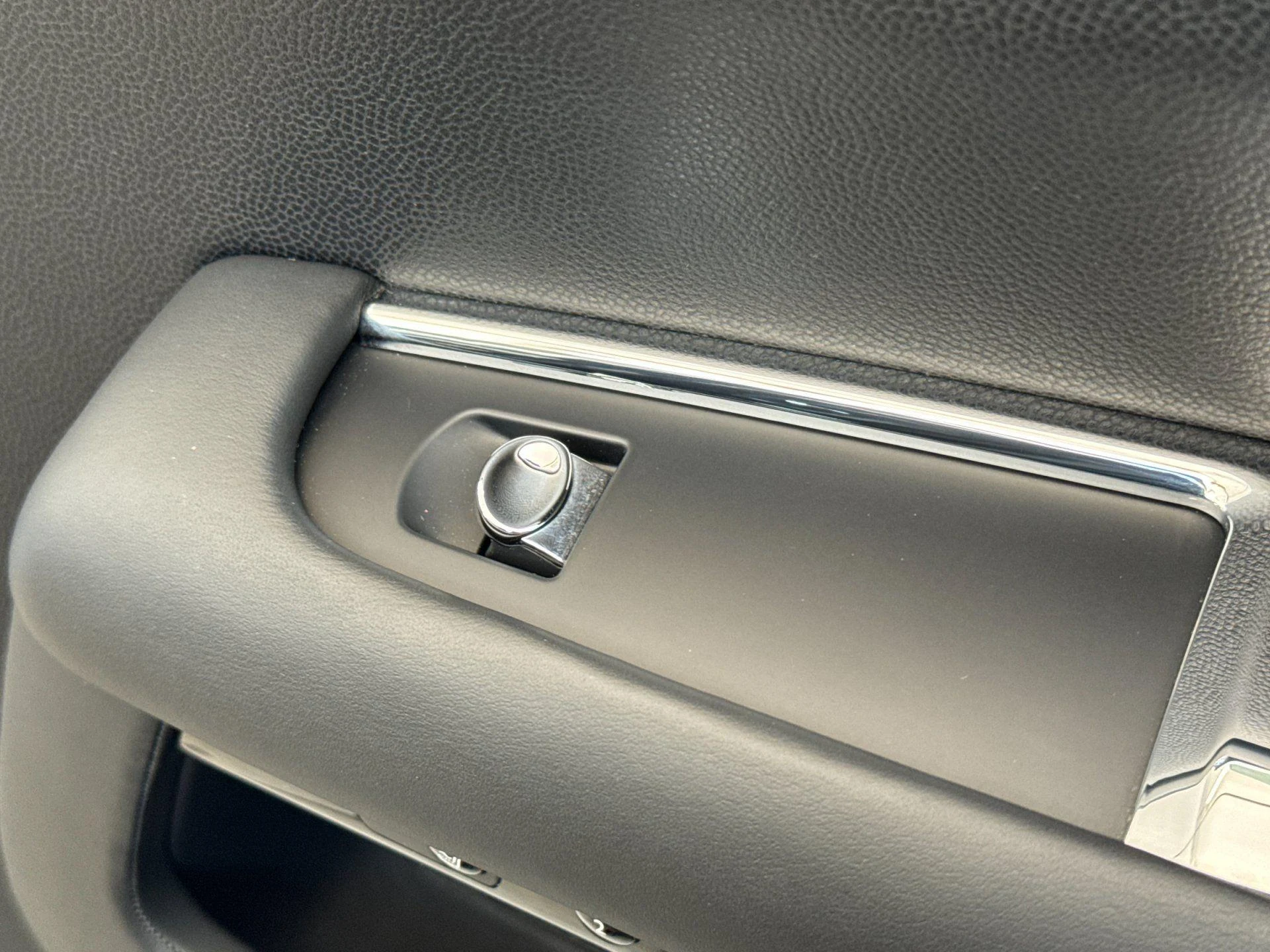 mph015_3813586201_Used_2014_Rolls_Royce_Wraith_1786096225_96389ed329